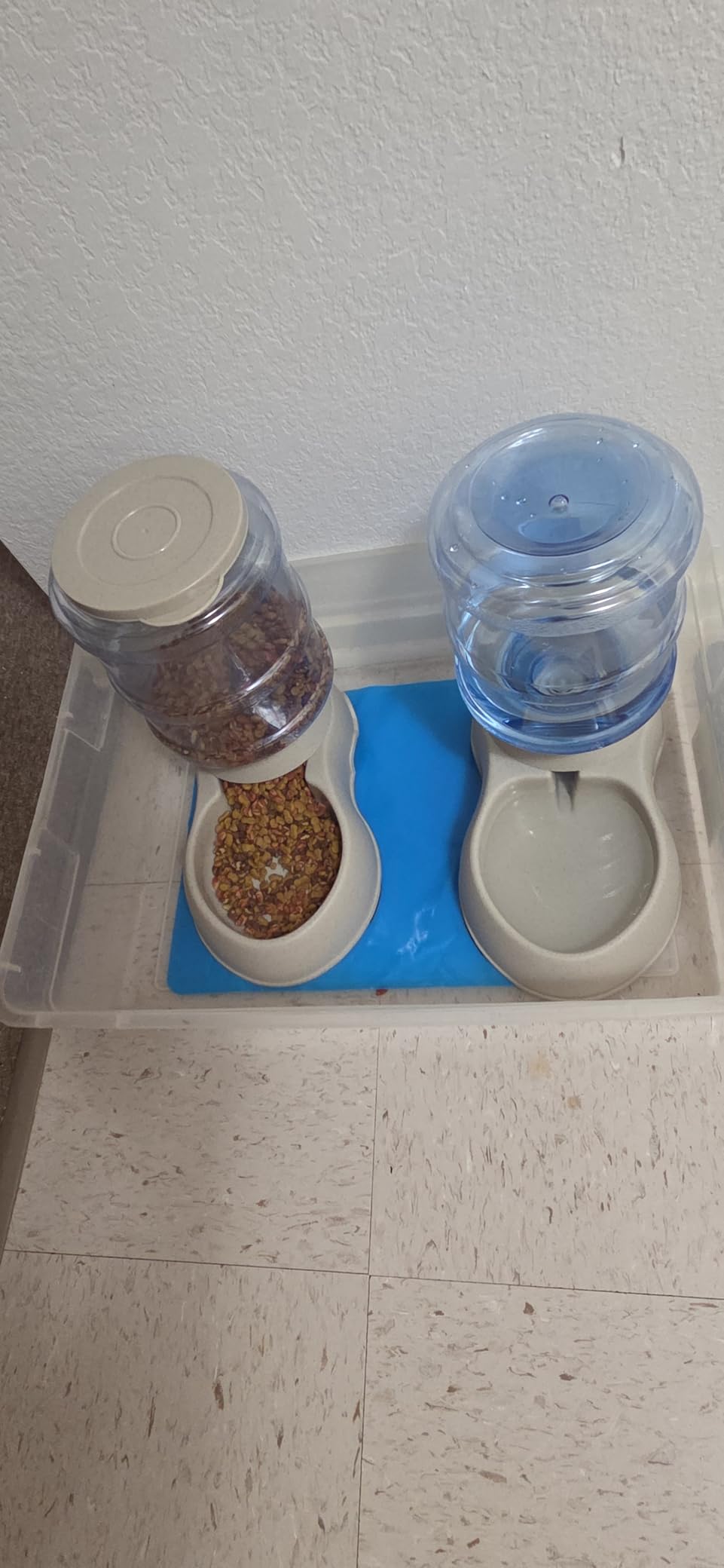 2 Pack Automatic Cat Feeder and Water Dispenser 1.3Gallon Dog Gravity Food Feeder and Water with Ice Pack Stainless Steel Dry Food and Waterer Bowl for Small Medium Large Pets (Grey) customer photo 1