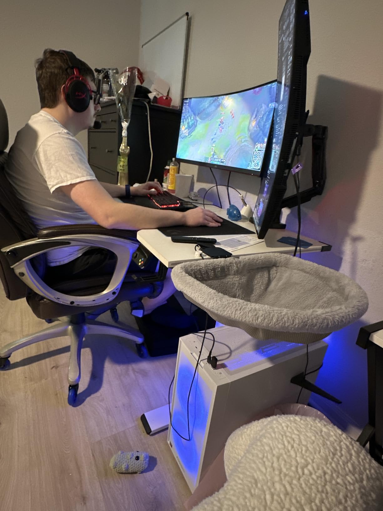 FLEXISPOT E6G CyberX 63 Inch RGB LED Electric Gaming Standing Desk, Dual Motor 3-Stage Adjustable Desk up to 352 lbs, Large Ergonomic Computer Workstation for Gamers, Streamers & Home Studios (Black) customer photo 2