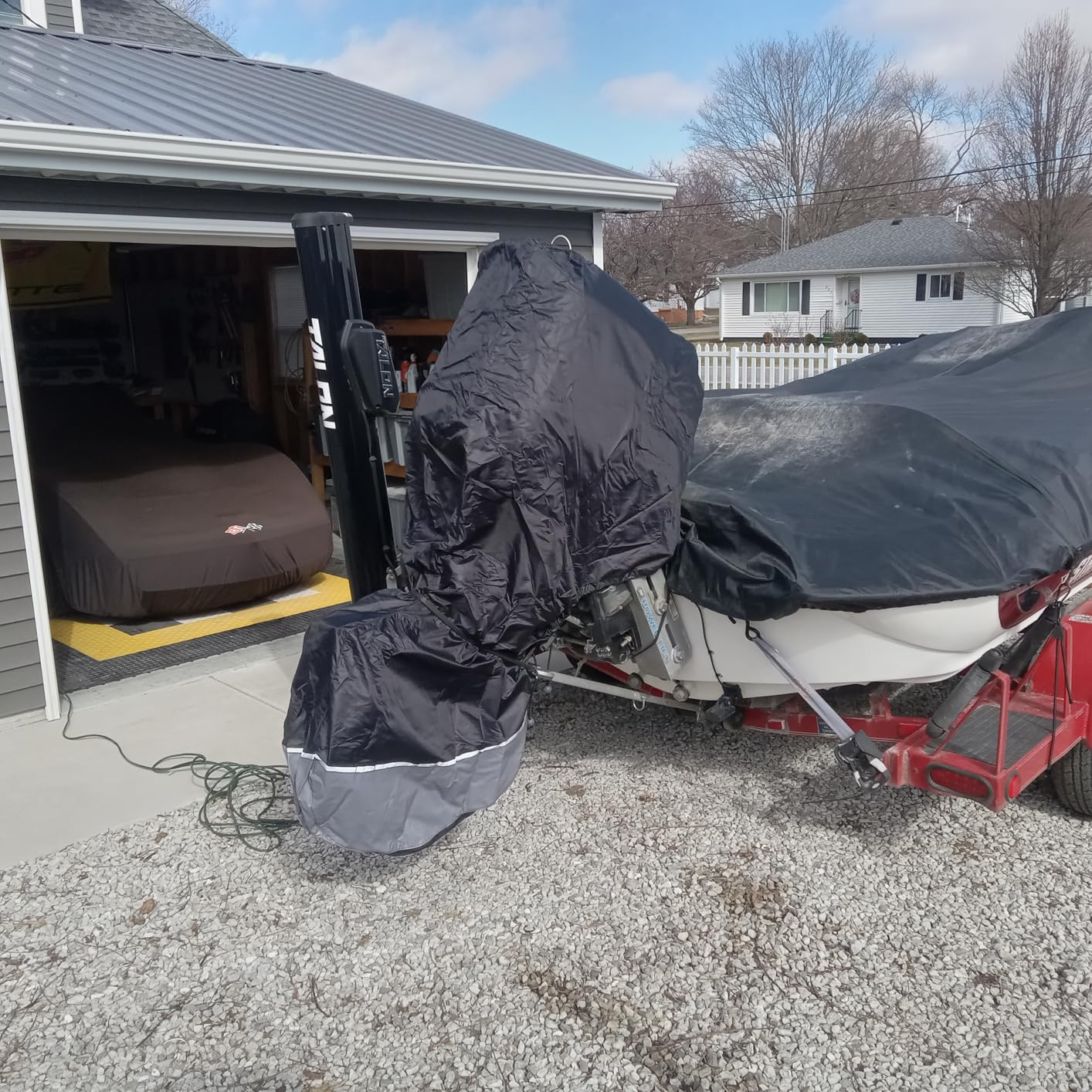 Outboard Motor Cover, 1200D Full Boat Motor Cover with Soft Cotton Lining Fit 135-250 HP Motor, Waterproof & Heavy Duty, Windproof Outboard Engine Cover with Elastic Cord, Zipper, Black with White customer photo 2