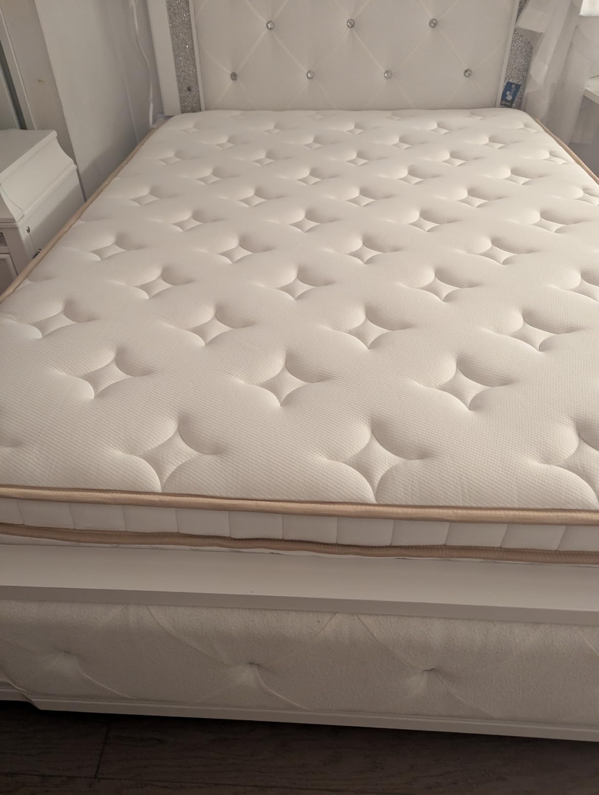 BedStory Queen Size Mattress 14 Inch - Extra Firm Hybrid Mattress with Ultra Lumbar Support, Reinforced Edges & Motion Isolation - Fiberglass-Free, CertiPUR-US customer photo 2