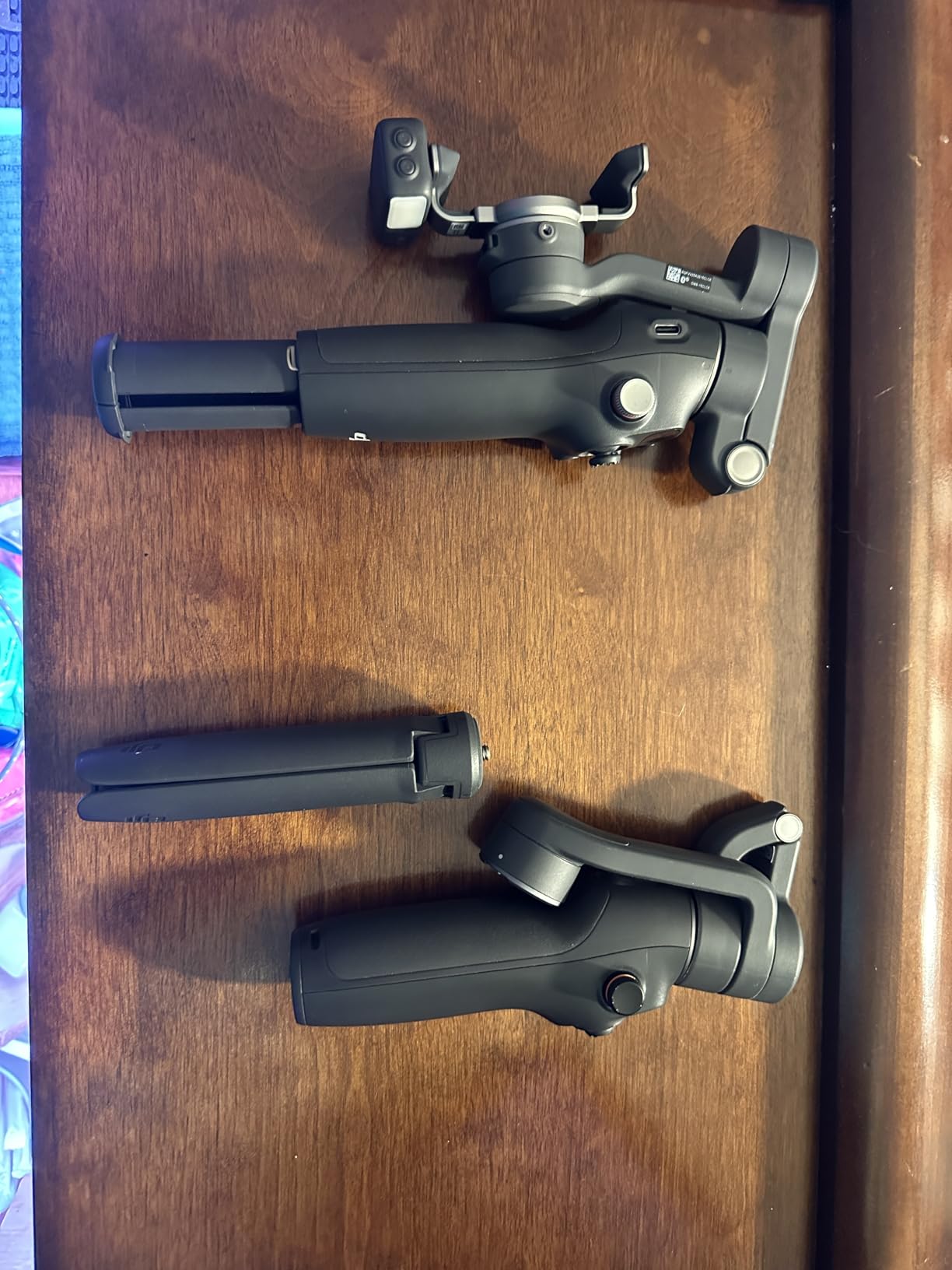 DJI Osmo Mobile 8 Standard Combo, Gimbal Stabilizer for Phone, AI Native Tracking, 360° Pan Rotation, Built-in Extension Rod & Tripod, 10h Battery, Robust 3-Axis Stabilization customer photo 2