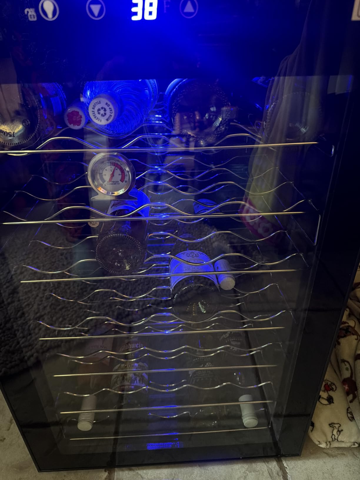 Feelfunn 18 Bottle Compressor Wine Cooler Refrigerator - Freestanding Wine Fridge with Glass Door & Digital Temperature Control customer photo 1