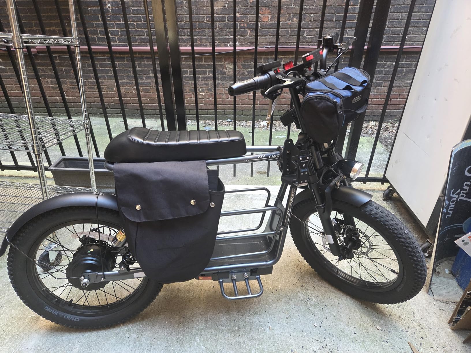 Caroma Electric Scooter with Seat for Adults, 1000W Peak Motor, 25Miles Range & 20Mph, Multiple Suspension, Electric Motorcycle Mini Bike with Basket for Pets & Cargo, UL 2272 Certified customer photo 1