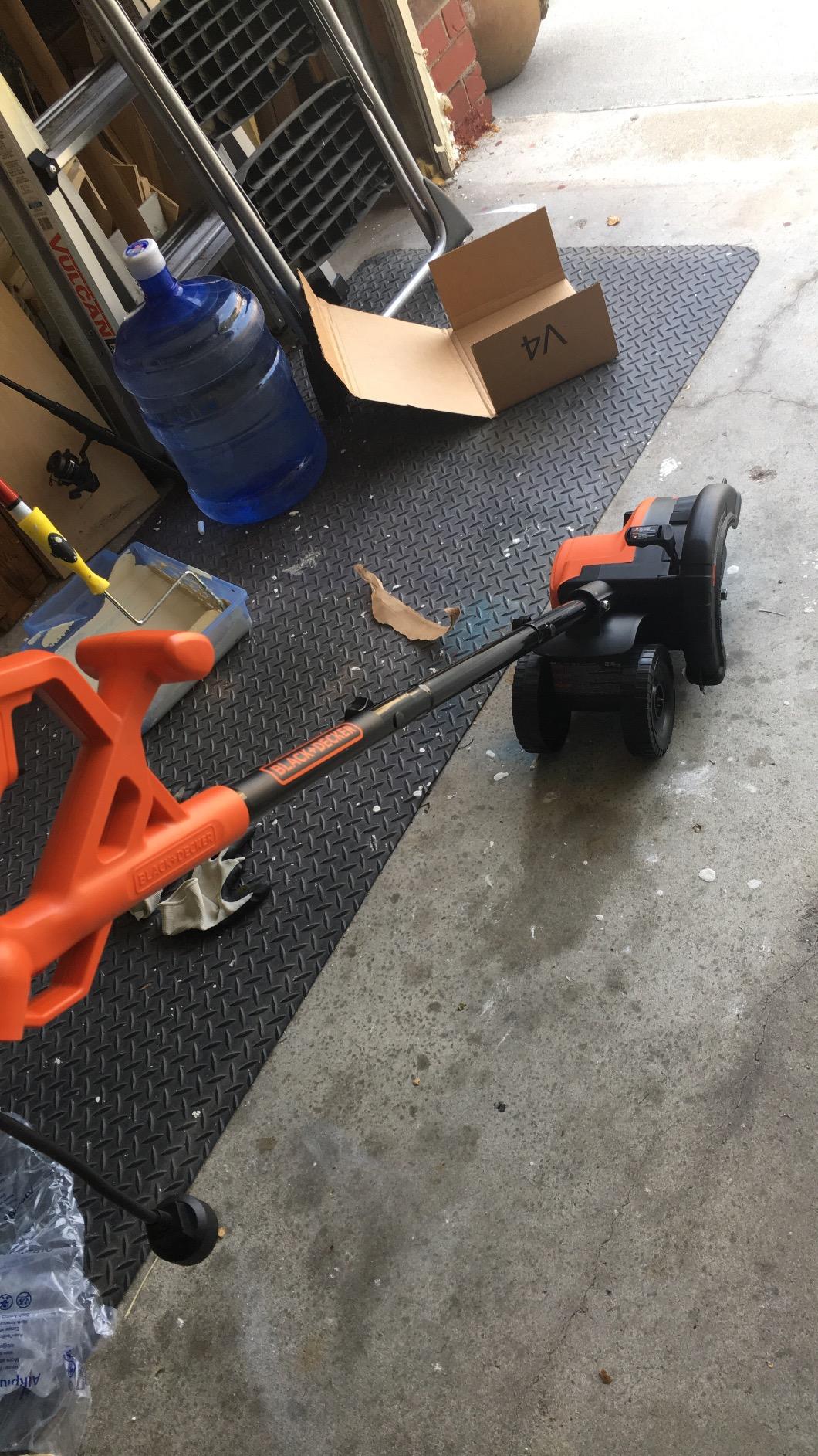 BLACK+DECKER Edger & Trencher, 2-in-1, 12-Amp (LE750) customer photo 1
