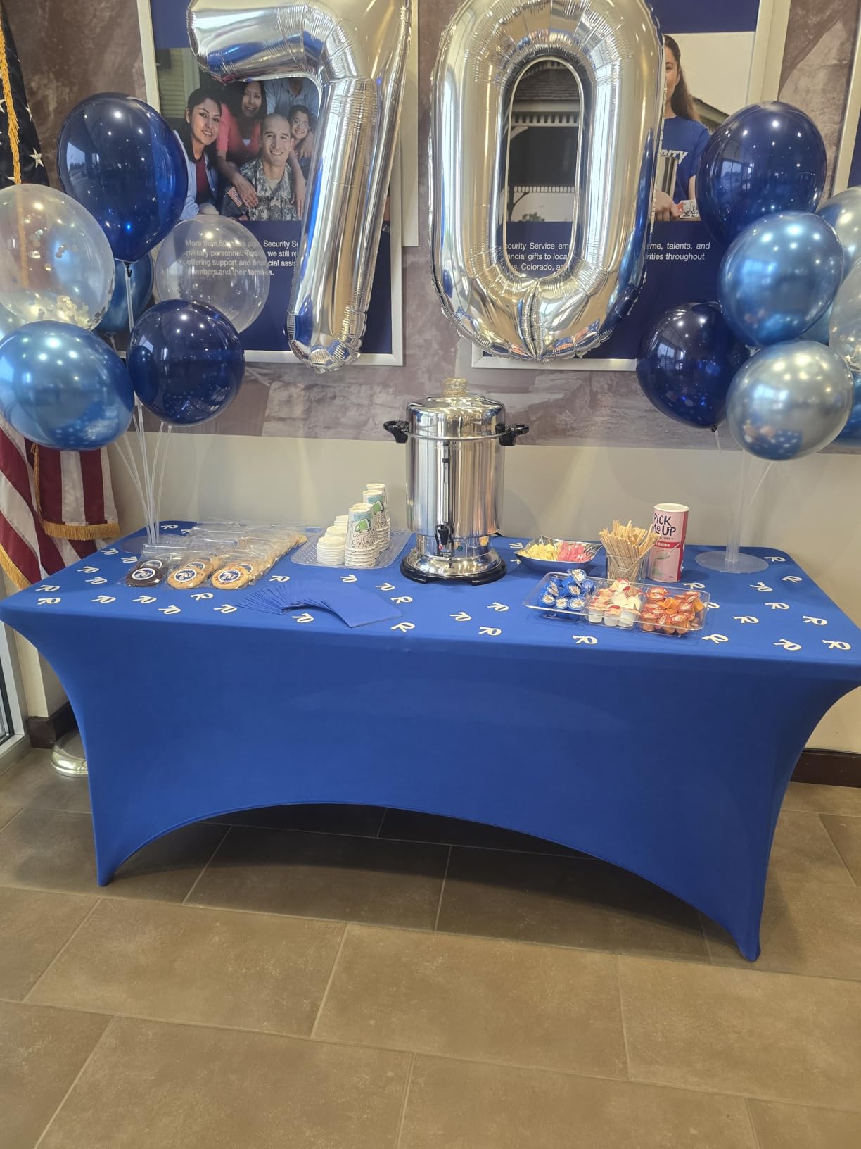 Hamilton Beach Commercial Coffee Urn & Hot Beverage Dispenser, 60 Cup Capacity, Polished Stainless Steel (D50065) customer photo 2