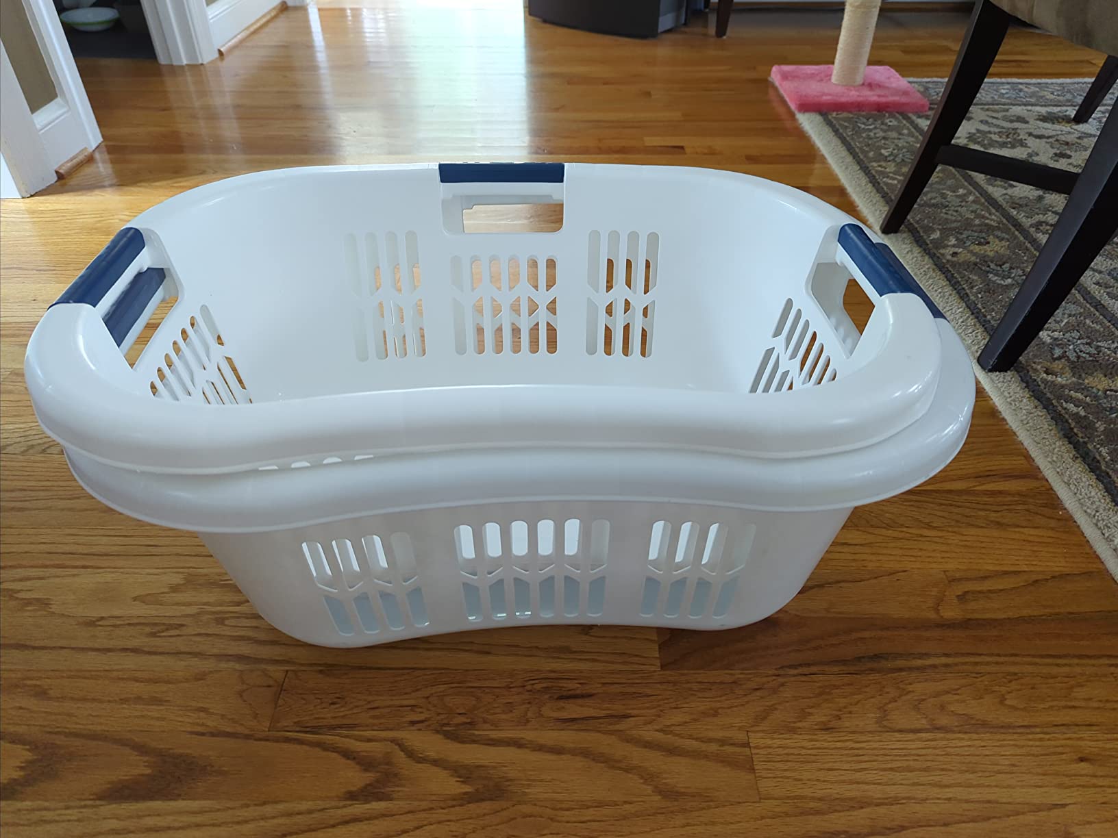 Rubbermaid Large Hip-Hugger Laundry Basket/Hamper, 1.5-Bushel, White, Stackable Storage Bin/Organizer for Bathroom/Bedroom/Dorm/Home customer photo 2