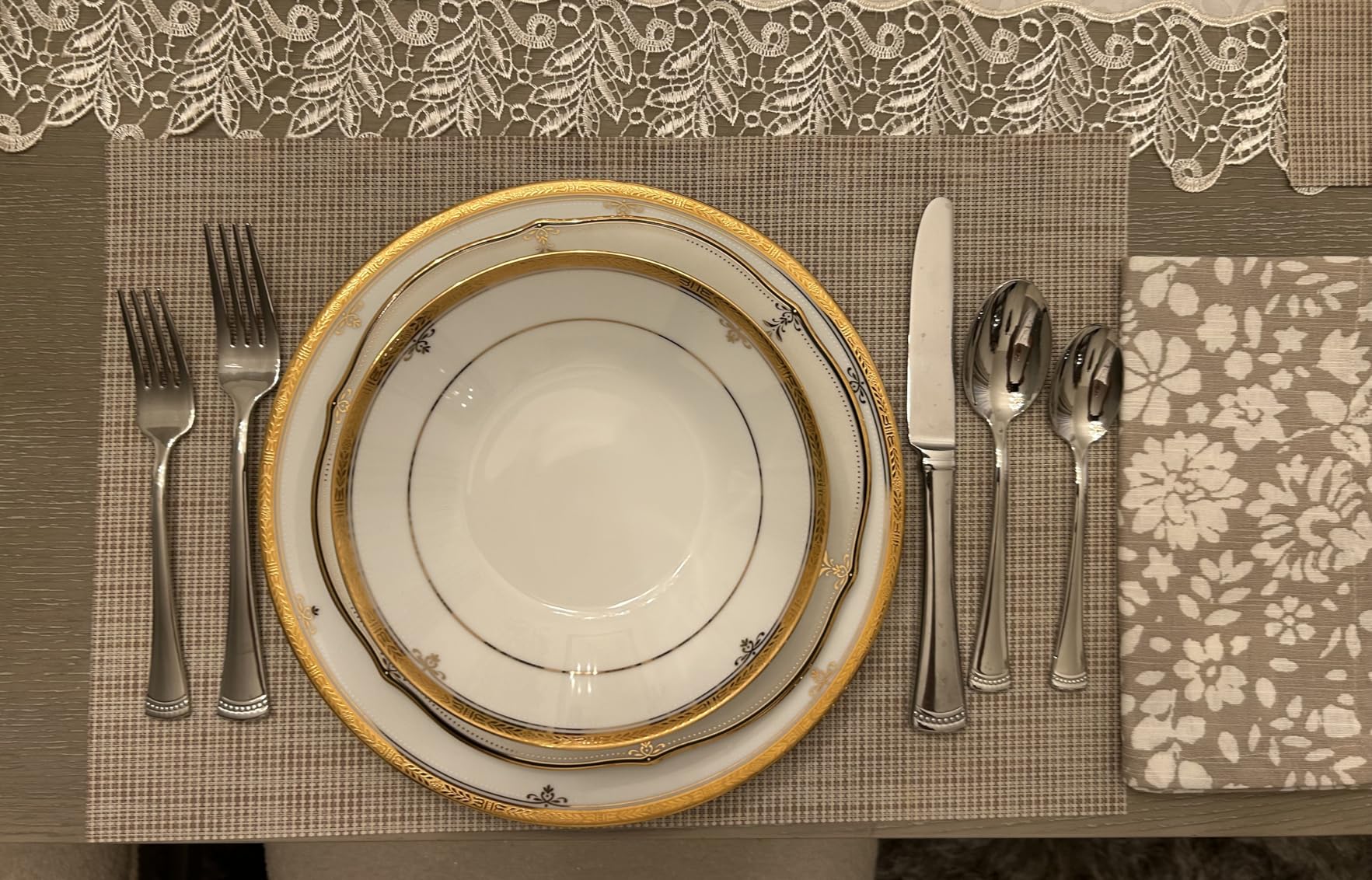 Lenox Silverware Set For 12, Portola 65-Piece Flatware Set with Serving Utensils, Service For 12, 18/10 Stainless Steel Flatware, Dishwasher Safe, Knives Spoons and Forks customer photo 1