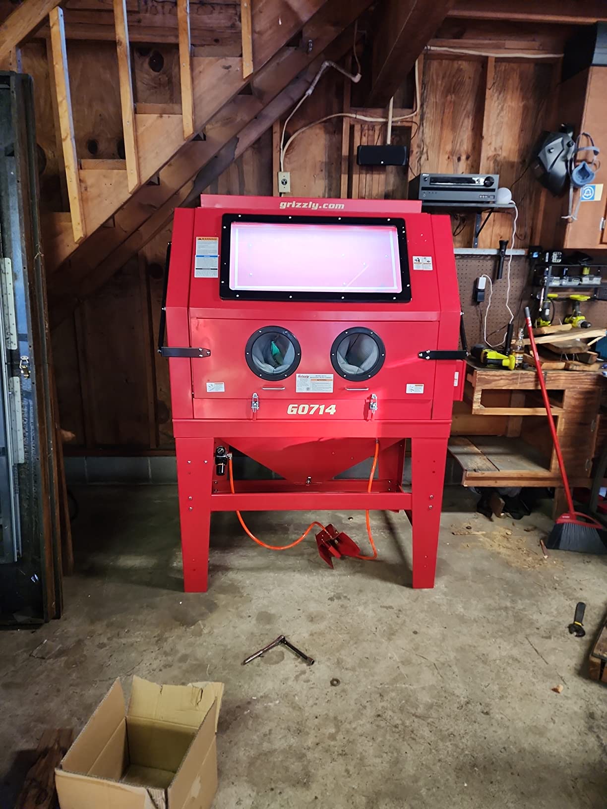 Grizzly Industrial G0714 - Sand Blasting Cabinet 24