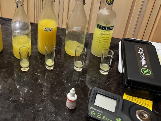 Milwaukee 0 to 85% Brix Digital Refractometer - MA871 customer photo 1
