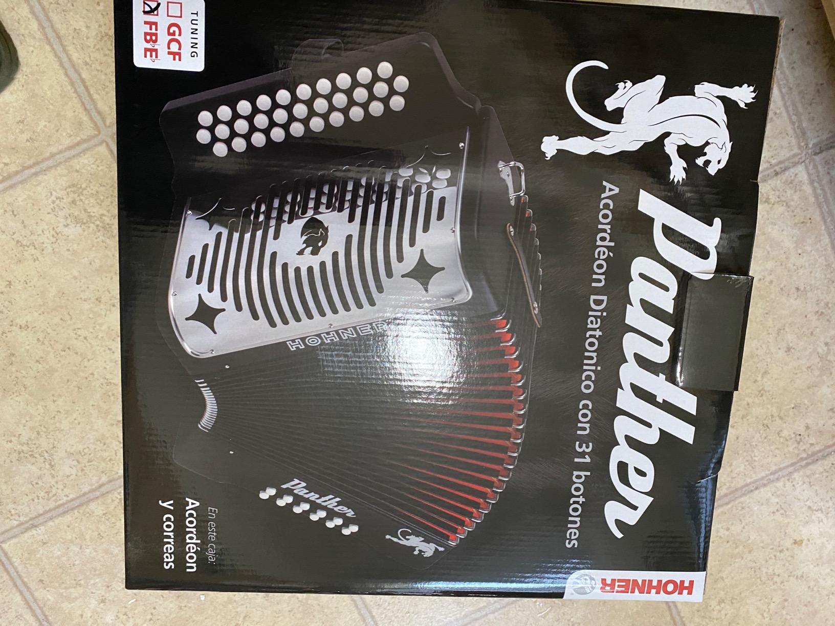 HOHNER Accordion 3100FB Panther 3-Row Diatonic F/Bb/Eb customer photo 2