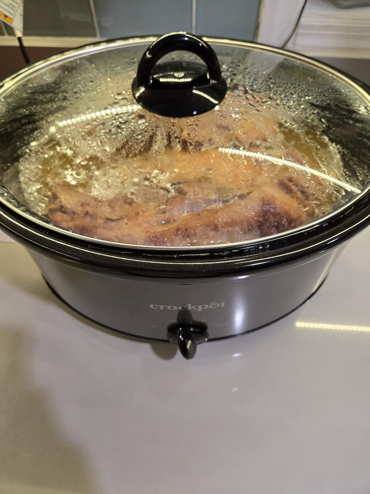 Crock-Pot 7-Quart Manual Slow Cooker, Family Size Serves 8+ People & Fits 6-lb Roast, Removable Stoneware with Warming Setting, Dishwasher Safe, Charcoal customer photo 2