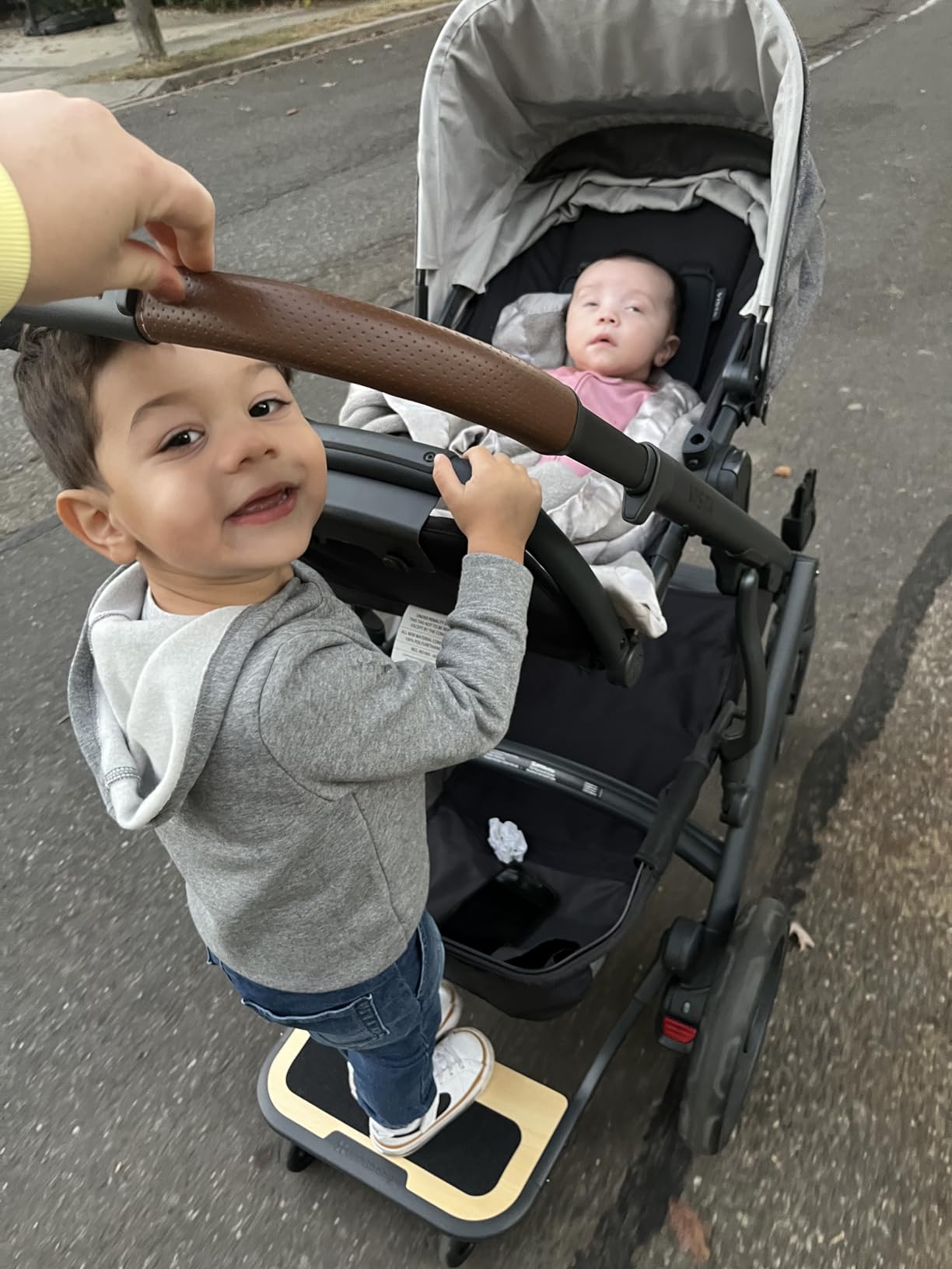 UPPAbaby PiggyBack Ride-Along Board for Vista, Vista V2, and Vista V3 Strollers - 55 lbs Weight Capacity customer photo 1