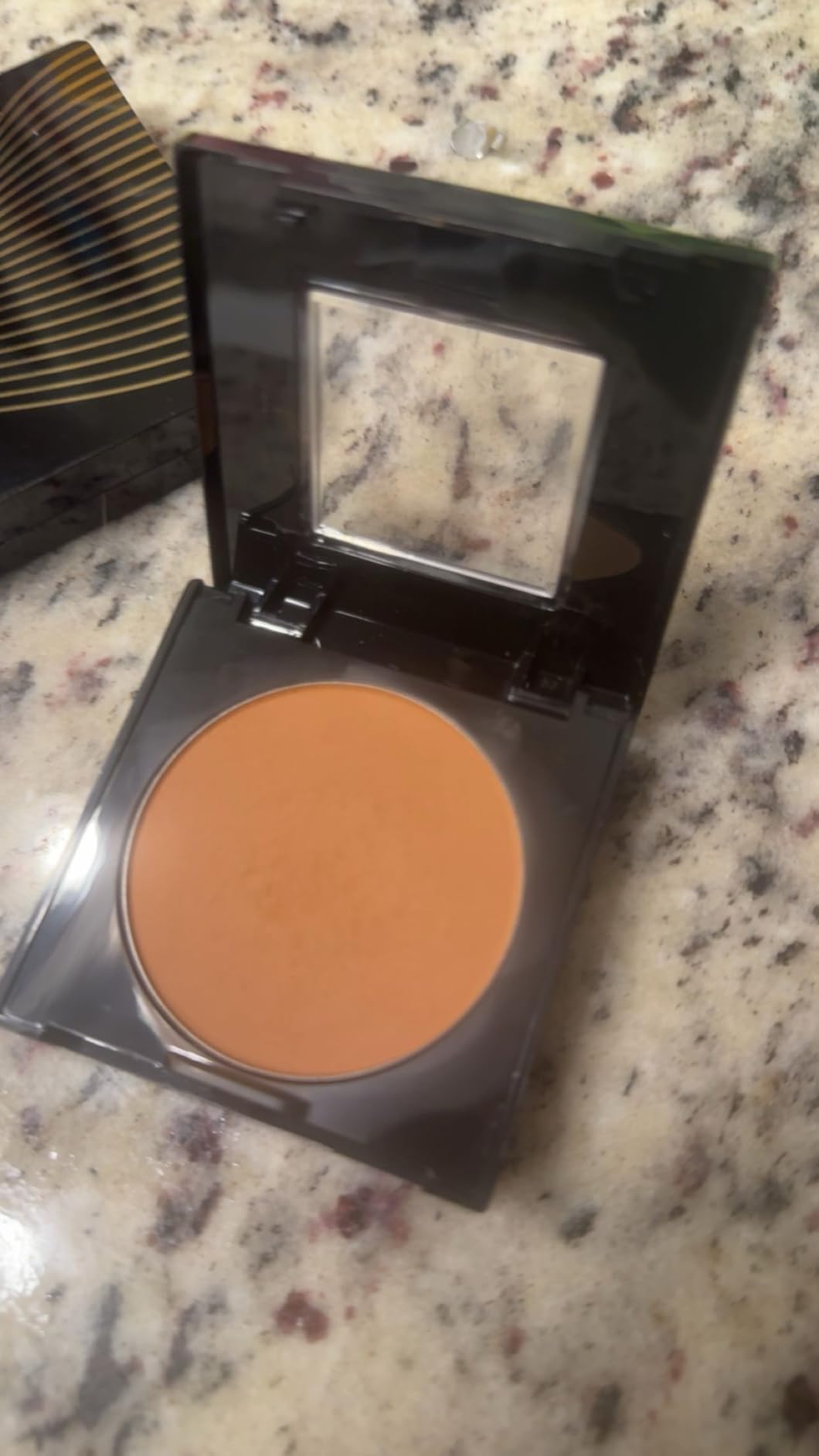 Maybelline Fit Me Matte + Poreless Pressed Face Powder Makeup & Setting Powder, Classic Ivory, 1 Count customer photo 1