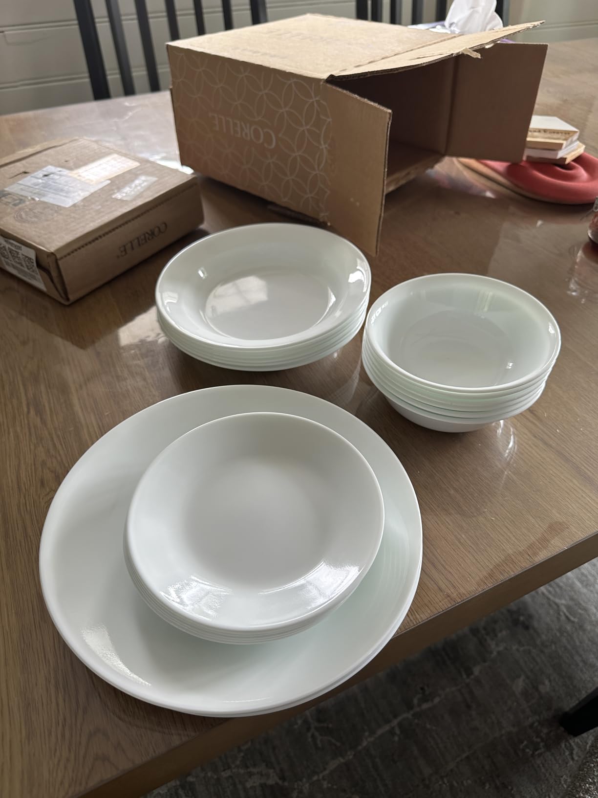 Corelle Vitrelle 18-Piece Service for 6 Dinnerware Set Triple Layer Glass and Chip Resistant, Lightweight Round Plates and Bowls Set, Winter Frost White customer photo 1
