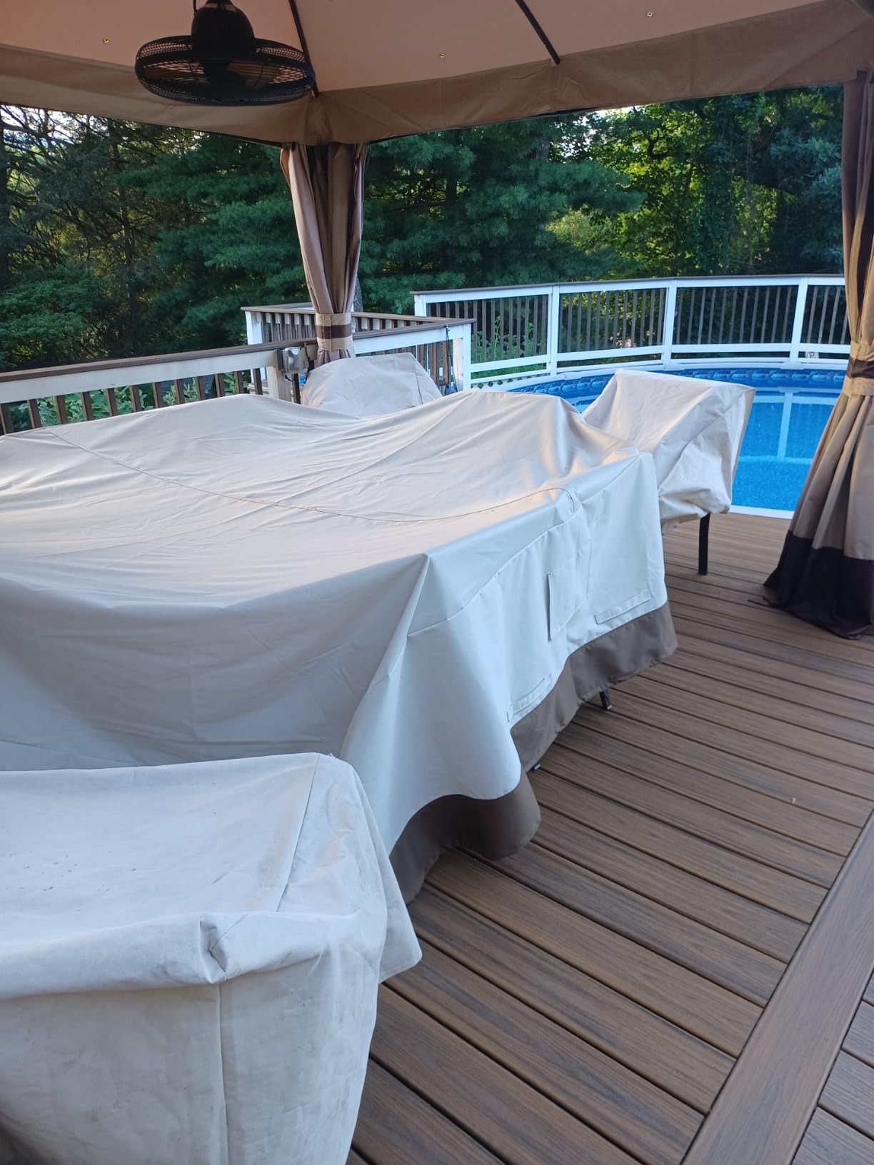 Amazon Basics Patio Furniture Cover - Waterproof, Anti-UV, Wind Resistant, X-Large, 130