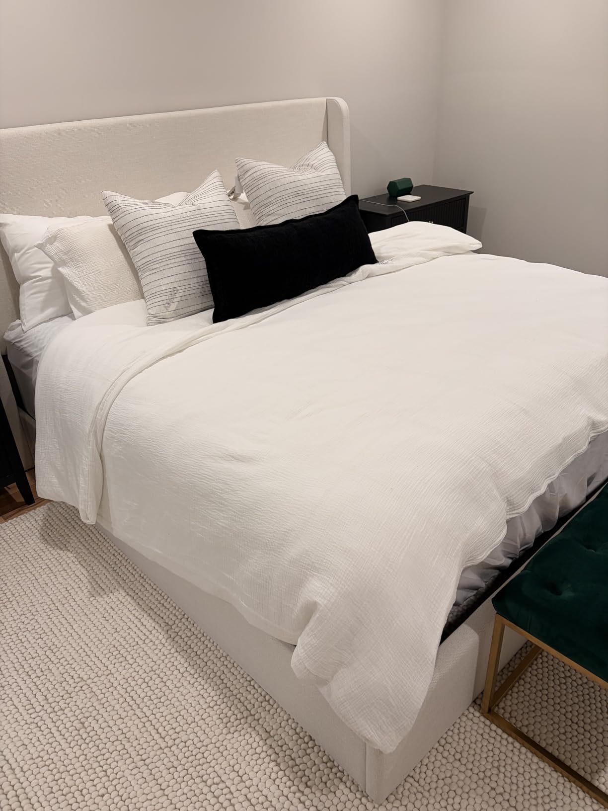 Linenspa White Down Alternative Comforter and Duvet Insert, for Queen Size Bed - All-Season Comforter with Box Stitch and 8 Duvet Loops customer photo 1