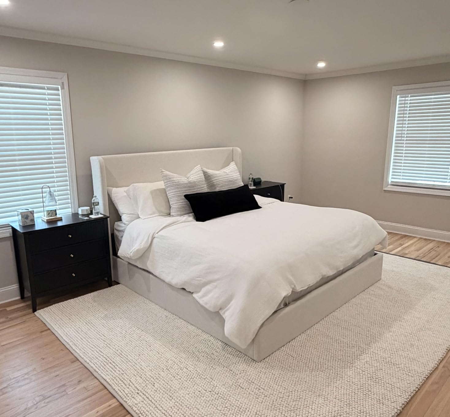 Linenspa White Down Alternative Comforter and Duvet Insert, for Queen Size Bed - All-Season Comforter with Box Stitch and 8 Duvet Loops customer photo 2