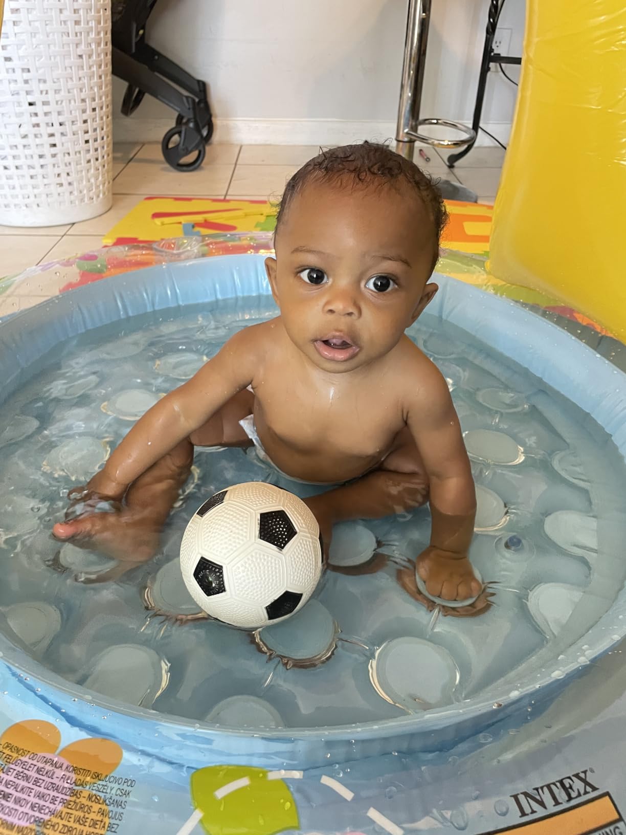 INTEX 57114EP Mushroom Baby Pool: Built-In Mushroom Shade - Soft Inflatable Floor - Durable Vinyl - Ages 1-3 - 40