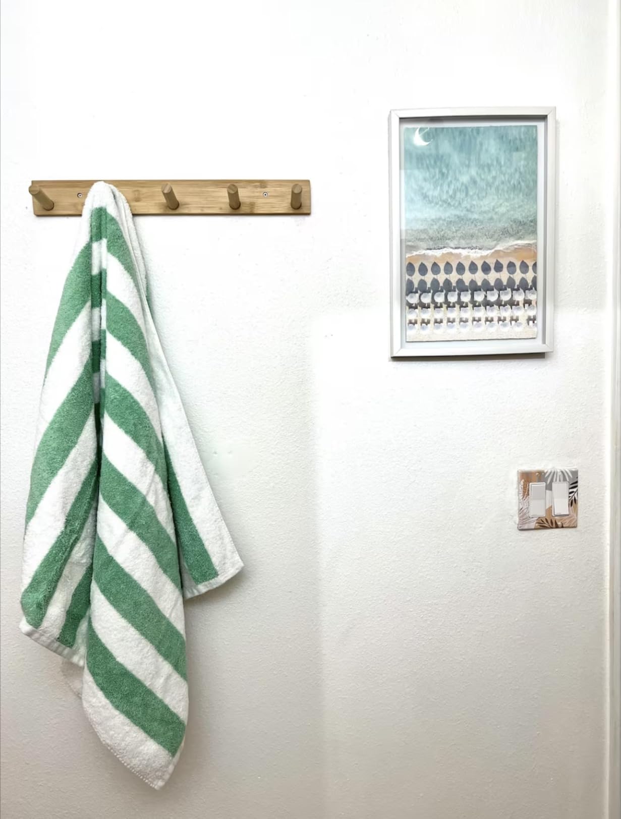 Amazon Basics Soft & Absorbent Beach Towels, 100% Cotton, Cabana Stripe, Machine Washable, Quick Dry, Large 30