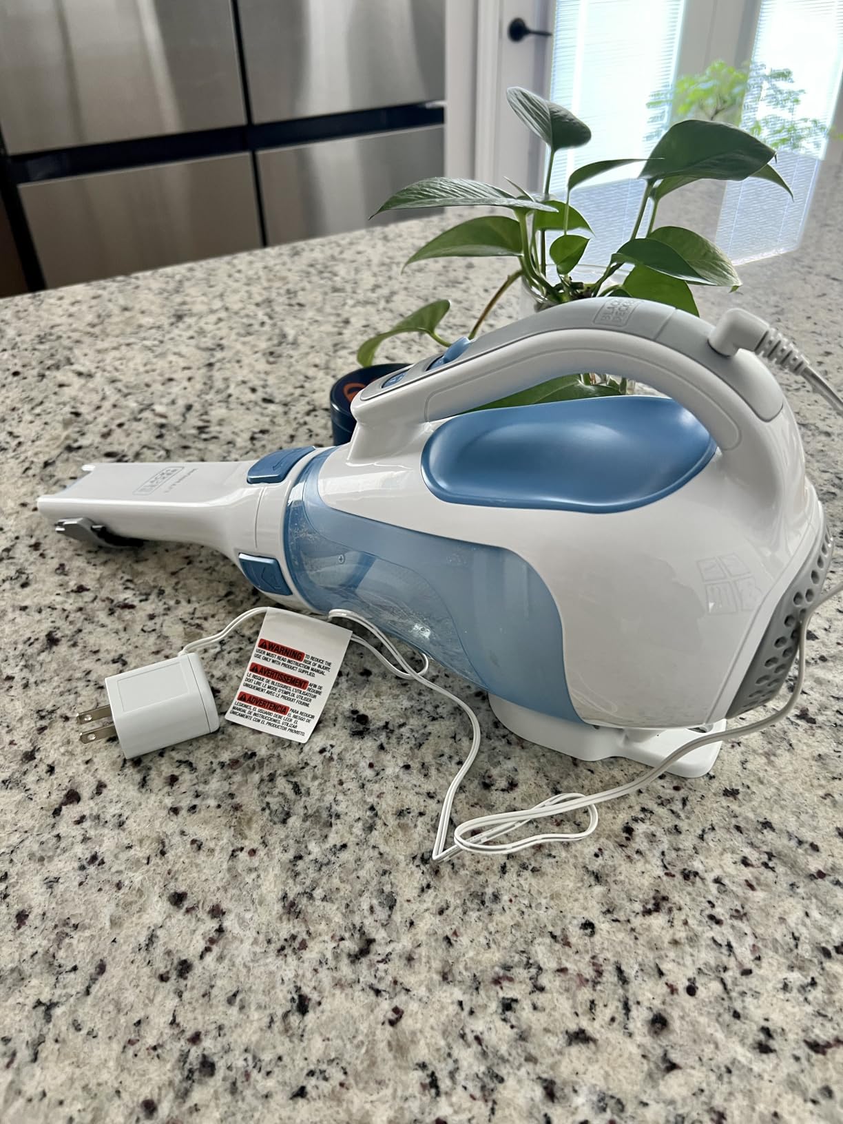 BLACK+DECKER dustbuster Handheld Vacuum, Cordless Car Vacuum Portable 12V, with Rotating and Extendable Nozzle (HHVI320JR02) customer photo 2