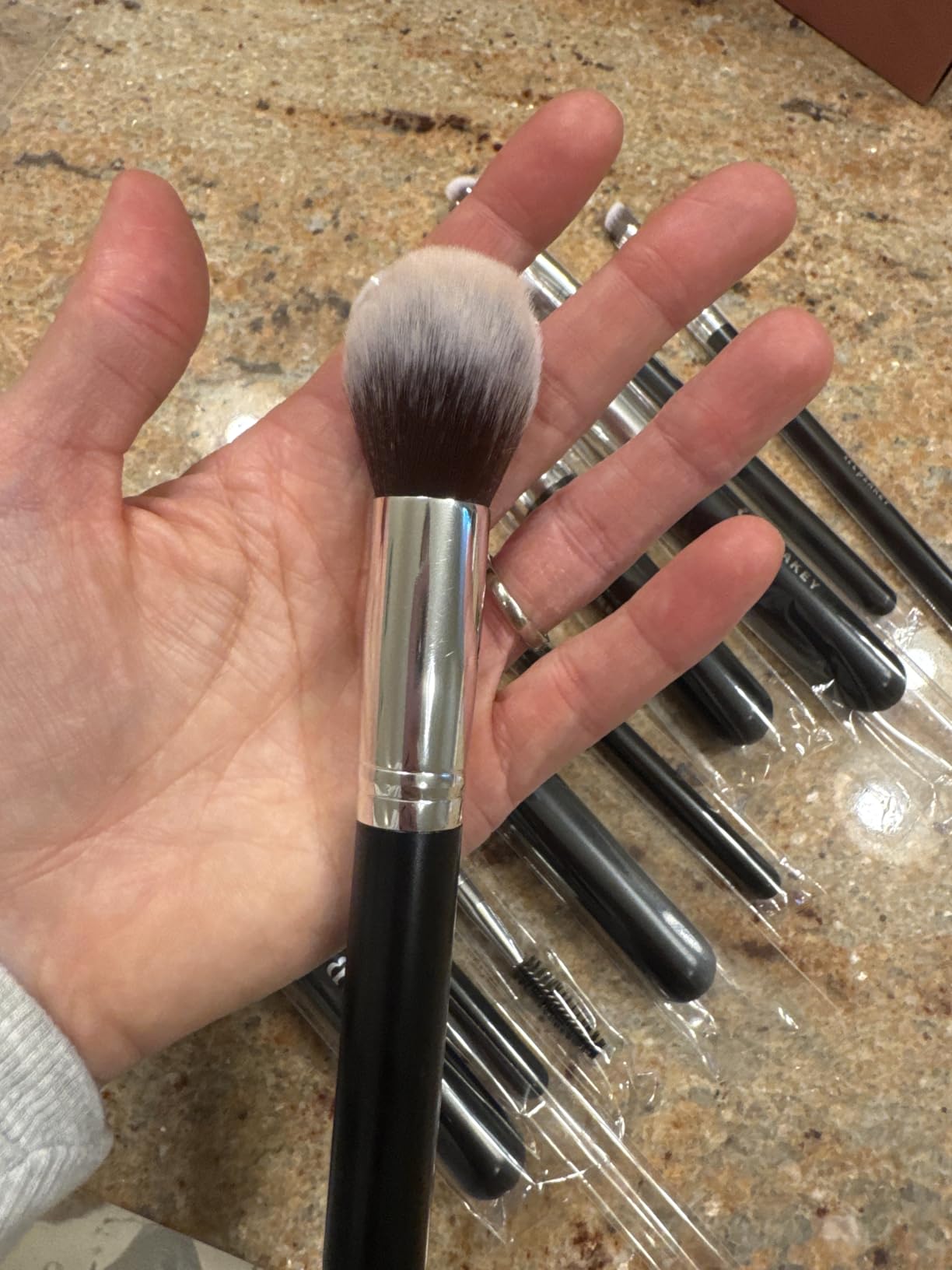 BEAKEY Makeup Brushes Set, Professional Foundation Eyeshadow Concealer Blush Powder Bronzer Applicator, 2 Blender Sponge with Beauty Paper Case customer photo 1