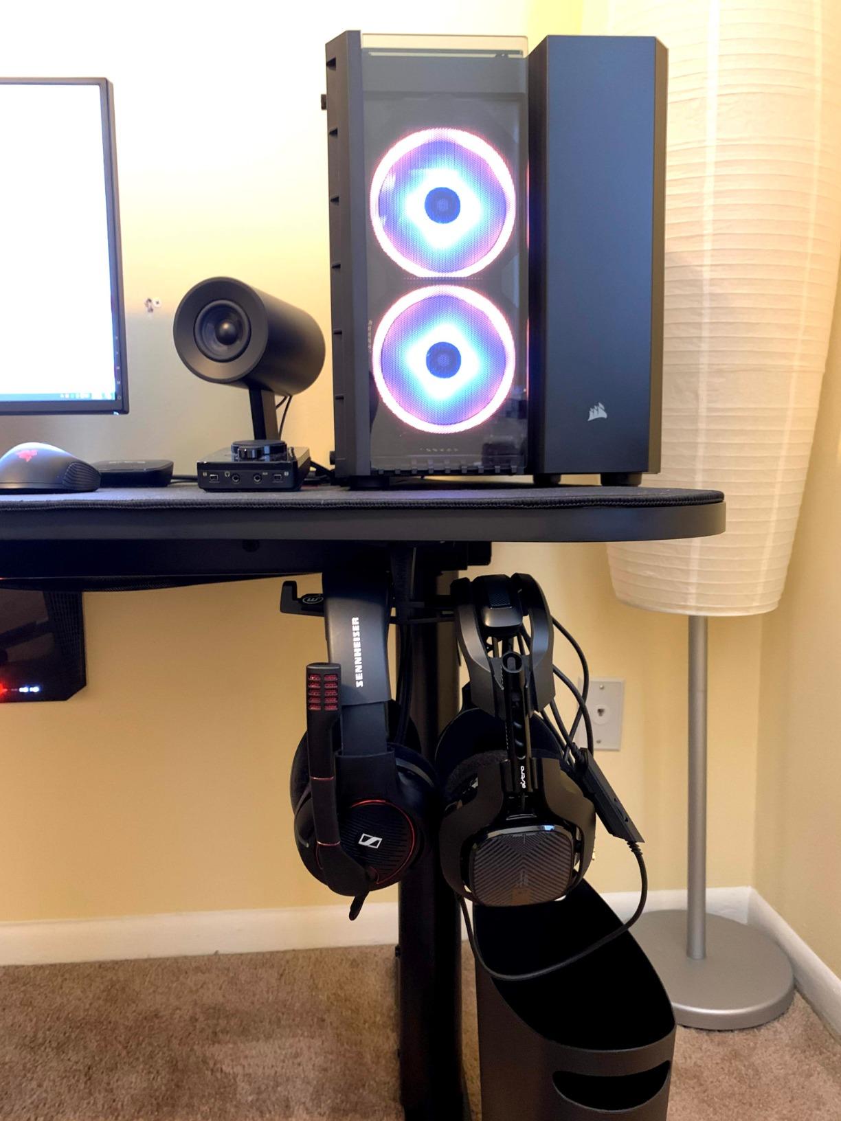 Arozzi Arena Gaming Desk 63