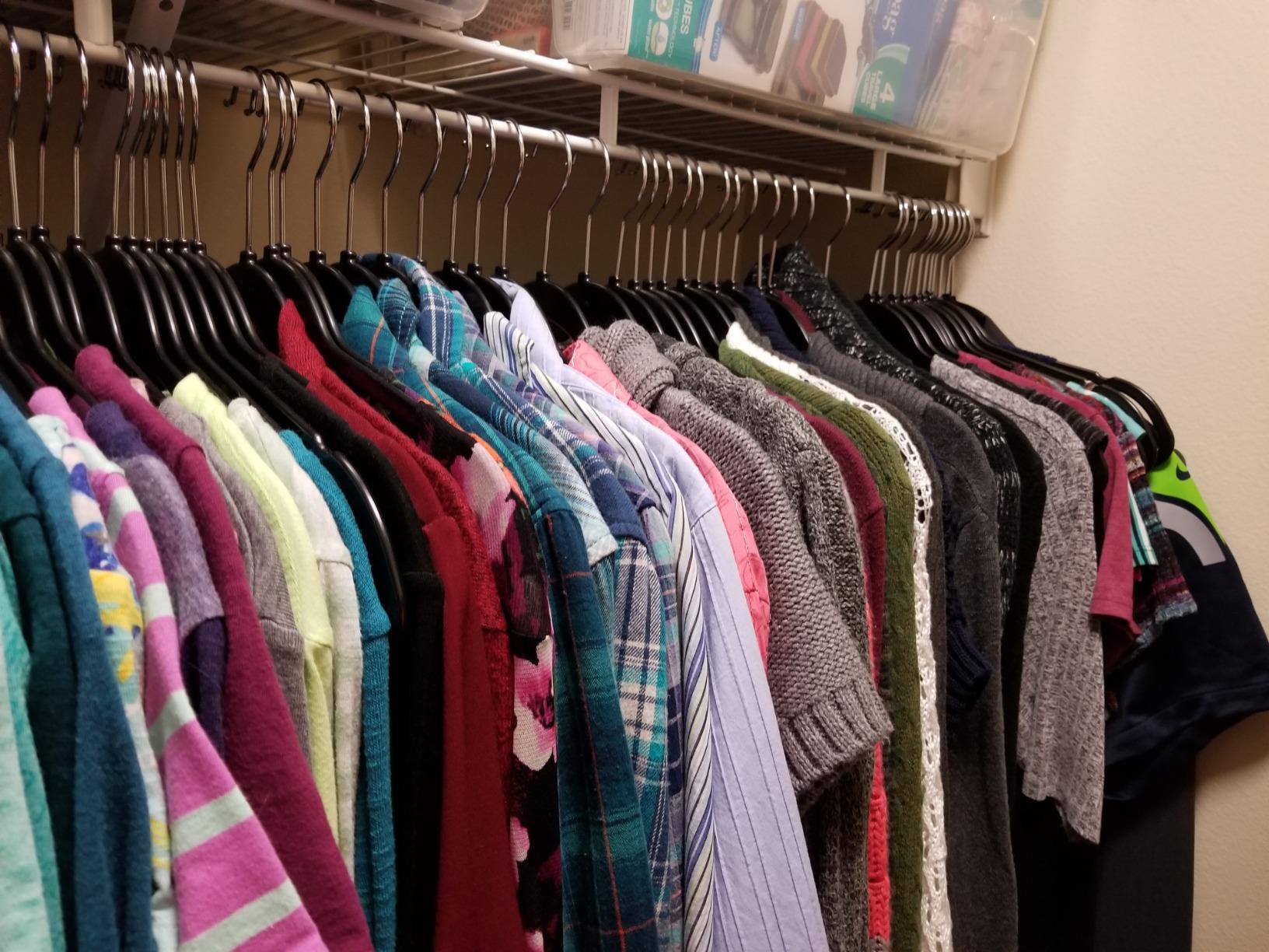 Quality Hangers 50 Pack Plastic Hangers for Clothes - Slim Non-Velvet Hangers with 360 Swivel Chrome Hook & Non Slip Notches - Ideal for Dresses Coats Shirts Jackets & More - Black customer photo 2