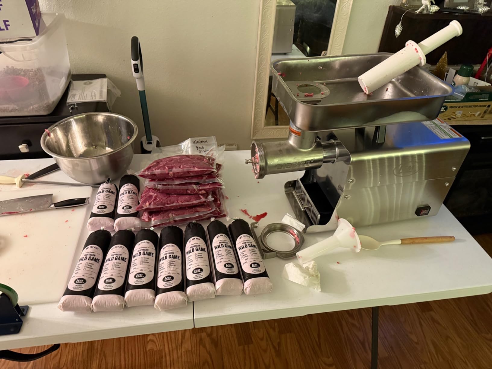 LEM Products BigBite #32 Meat Grinder, 1.5 HP Commercial-Quality Stainless Steel Electric Meat Grinder for Professional and Home Use, Heavy-Duty Food Processor for Grinding, Sausage Stuffing, Cooking customer photo 2
