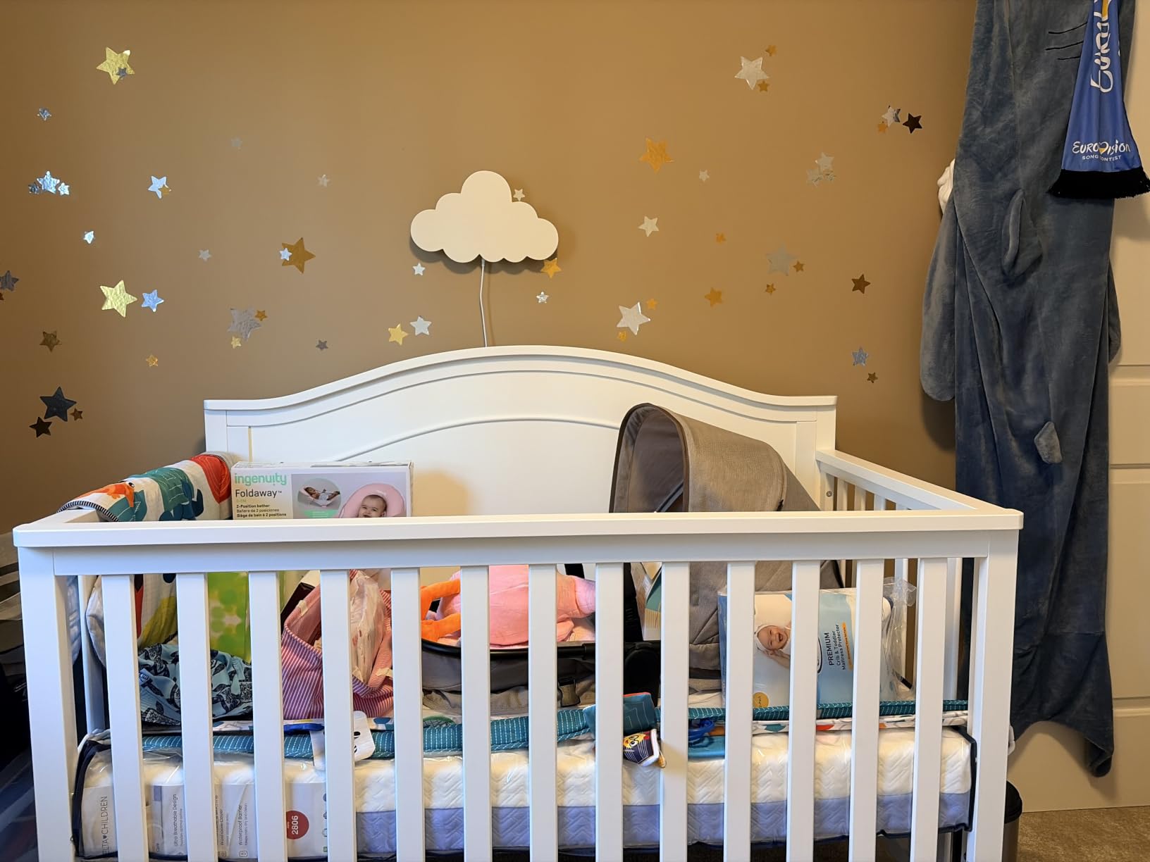 Davinci Charlie 4-in-1 Convertible Crib - GREENGUARD Gold Certified, Wooden White Baby Bed customer photo 1