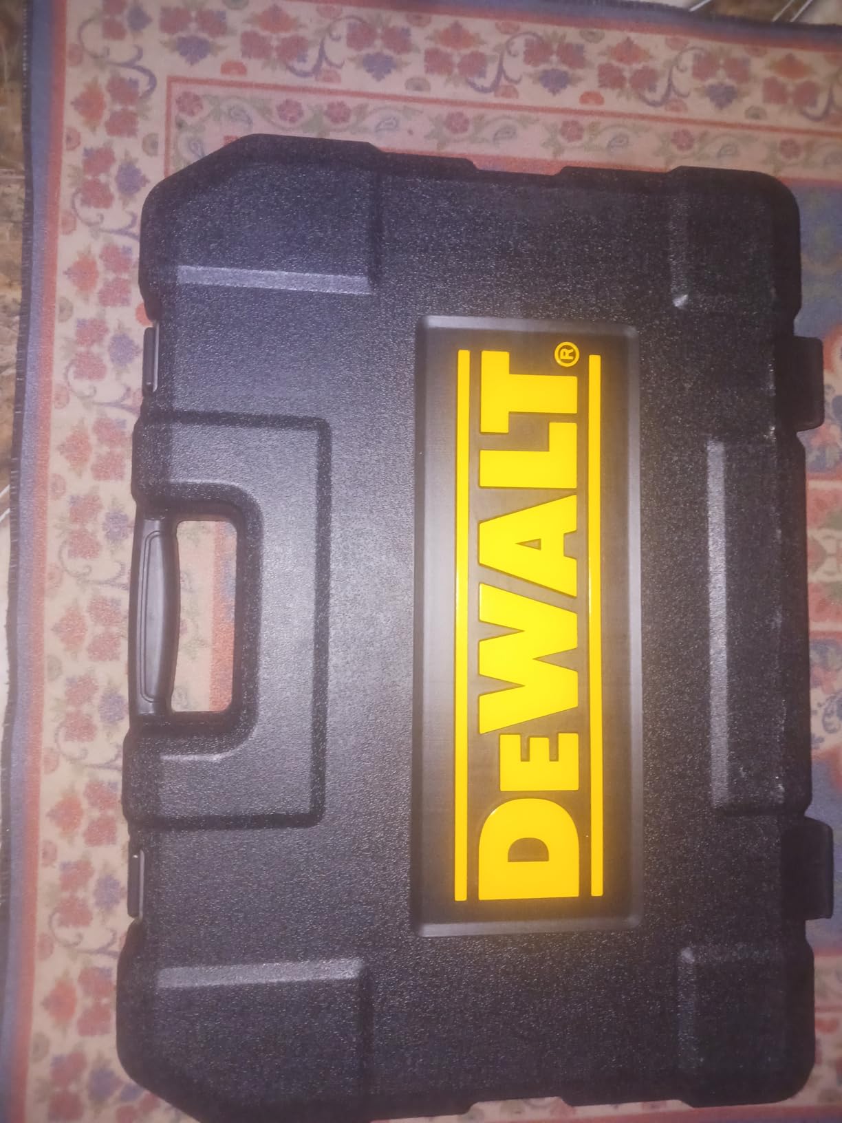 DEWALT Mechanic Tool Set, 247-Piece, 1/4 in., 3/8 in. and 1/2 in. Drive, SAE, Ratchets, Sockets, Hex Keys, Combination Wrenches, Polish Chrome Finish customer photo 2