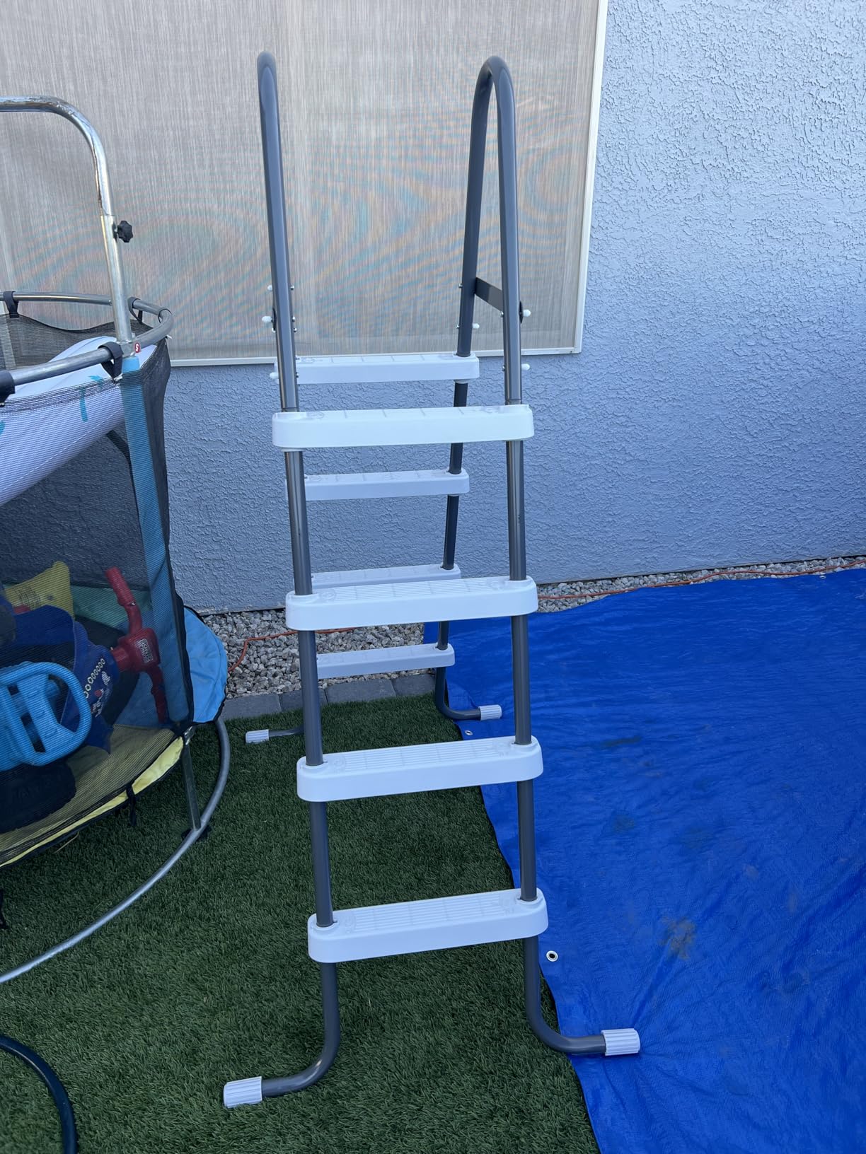 Intex Steel Frame Above Ground Swimming Pool Entry/Exit Ladder for 48
