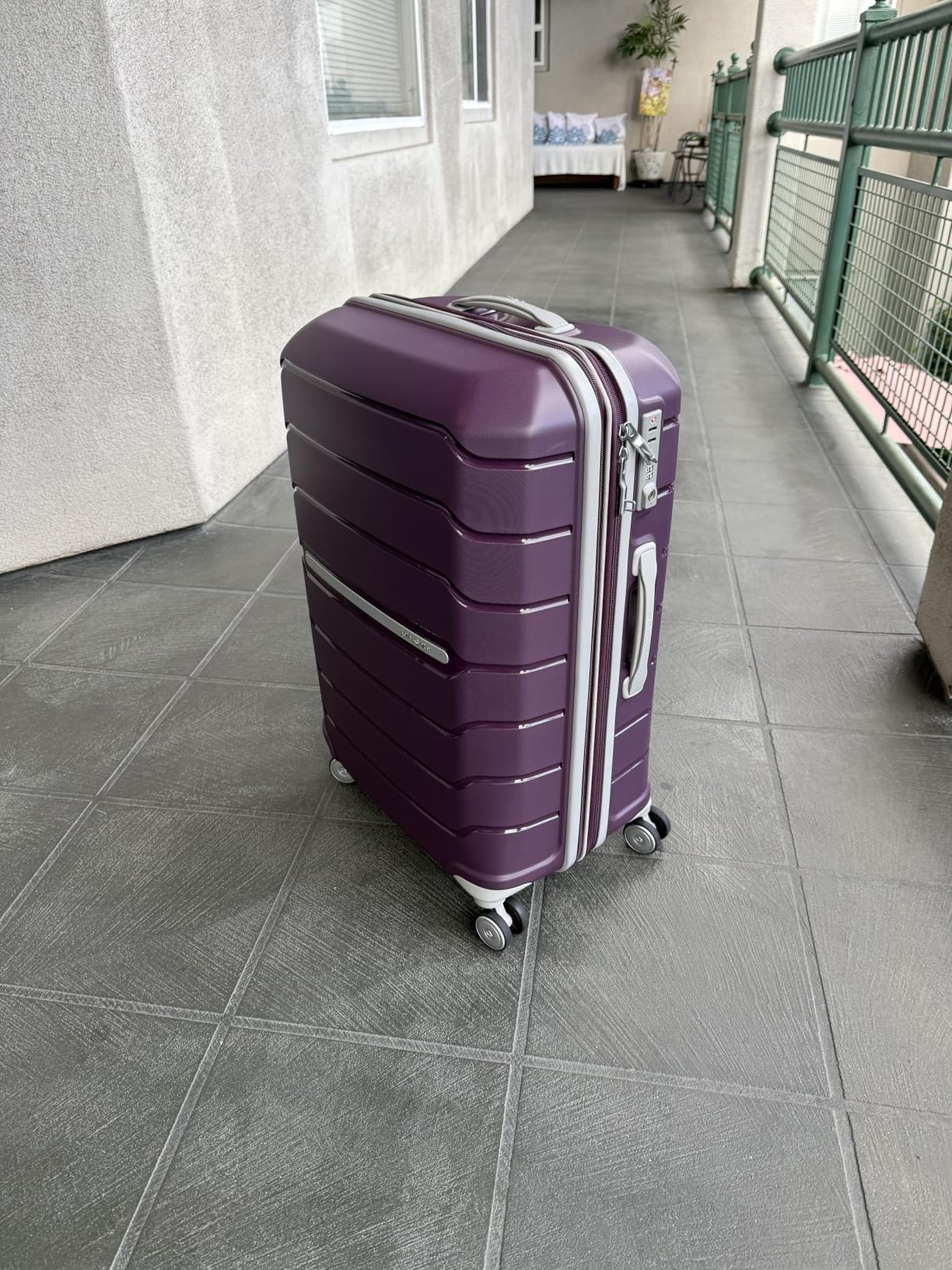 Samsonite Freeform Hardside Carry-On Luggage with Spinner Wheels - Hardshell Suitcase - TSA, Airline-Approved - Expandable Hard Shell, Smooth Rolling Wheels for Lightweight Travel - Navy customer photo 1