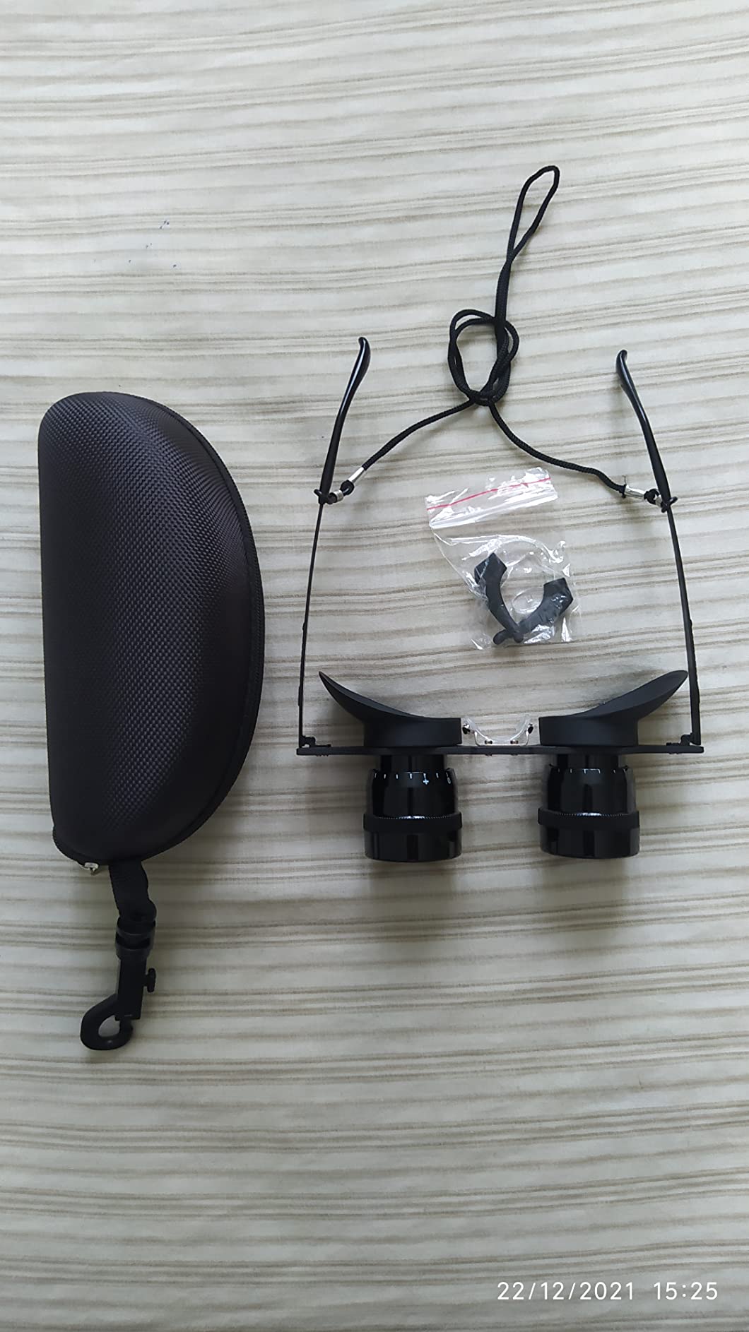 Professional Hands-Free Binocular Glasses for Fishing, Bird Watching, Sports, Concerts, Theater, Opera, TV, Sight Seeing, Hands-Free Opera Glasses for Adults (Green Film Optics)-Upgraded customer photo 1
