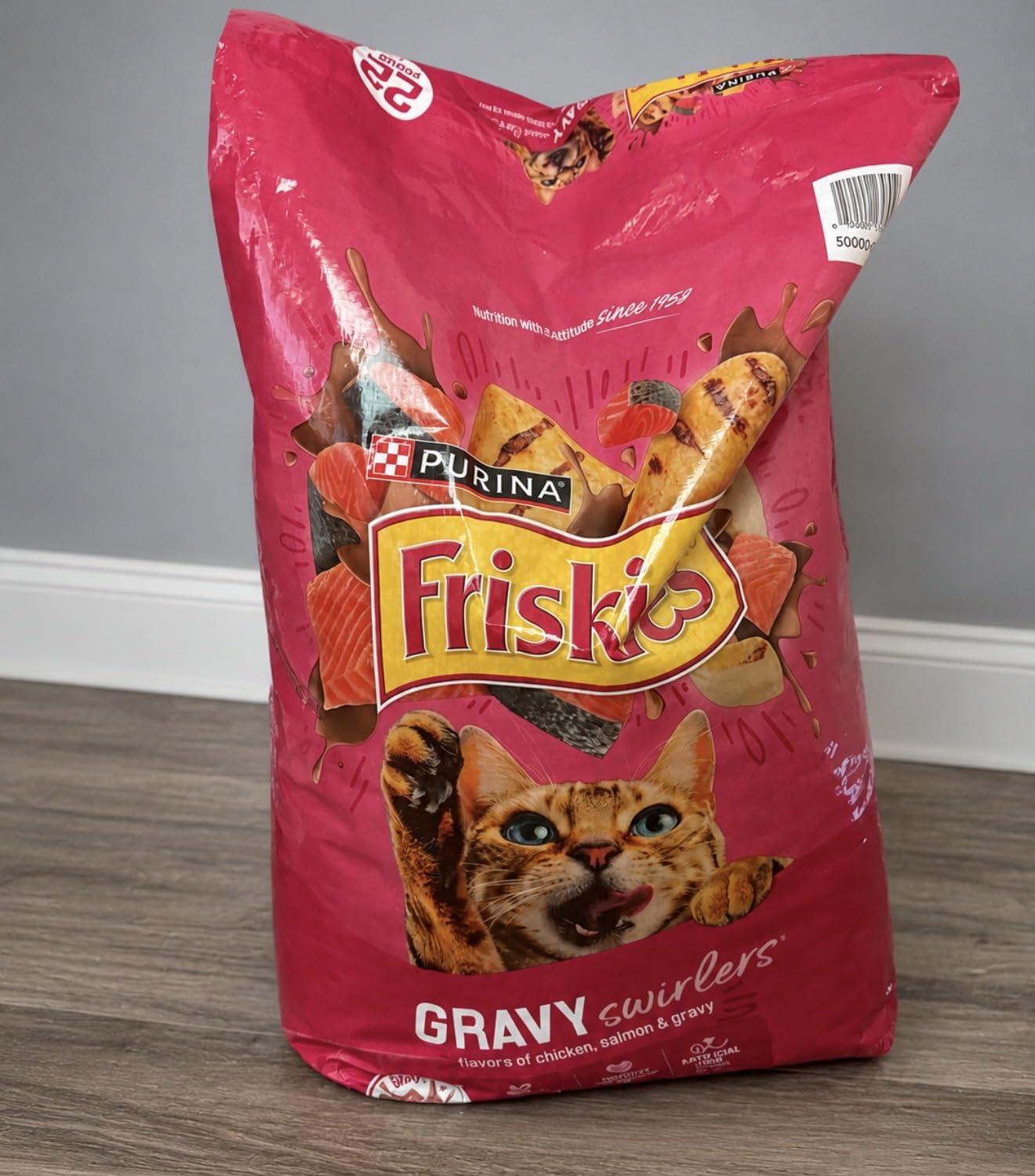 Purina Friskies Gravy Swirlers with Flavors of Chicken, Salmon and Gravy Dry Cat Food - 22 lb. Bag customer photo 1