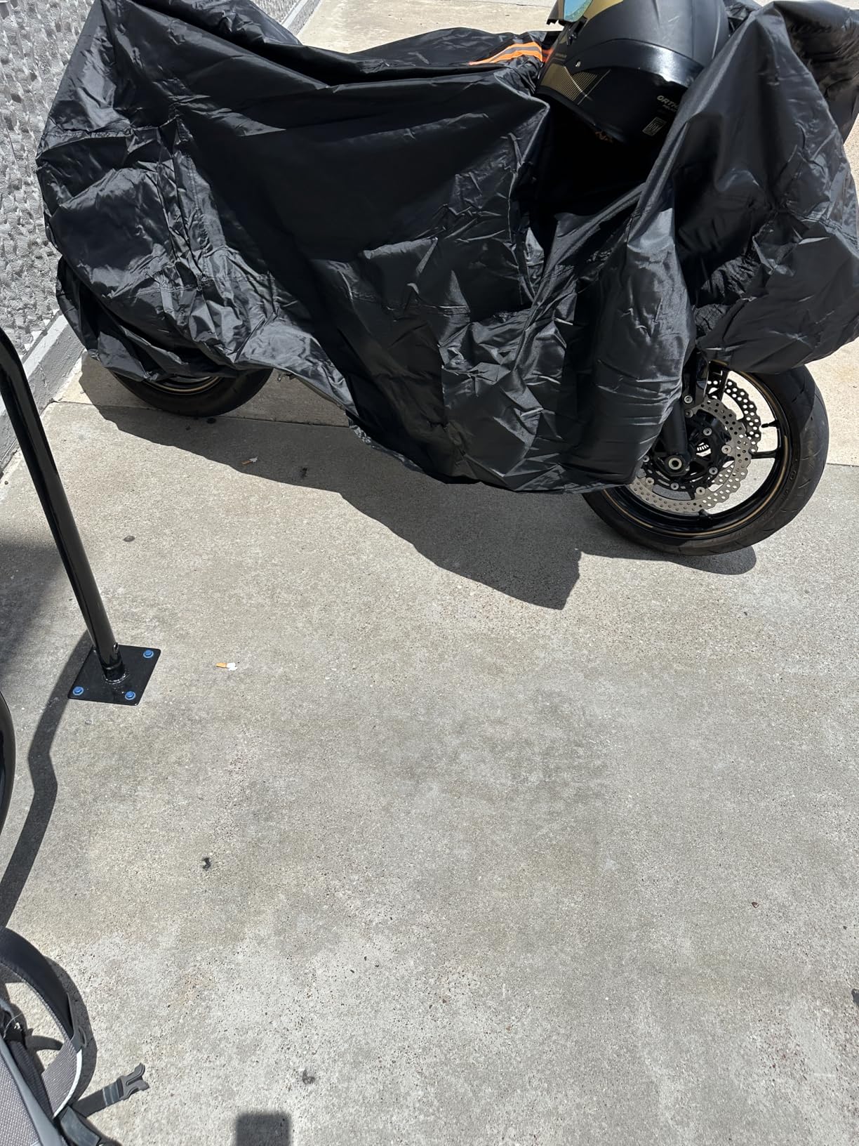 Favoto Motorcycle Cover Waterproof Outdoor Motorcycle Cover Heavy Duty All Weather Rain Sun UV Protection with Lock-Holes Motorcycle Tarp with Night Reflective Strips � Storage Bag Fits up to 96.5
