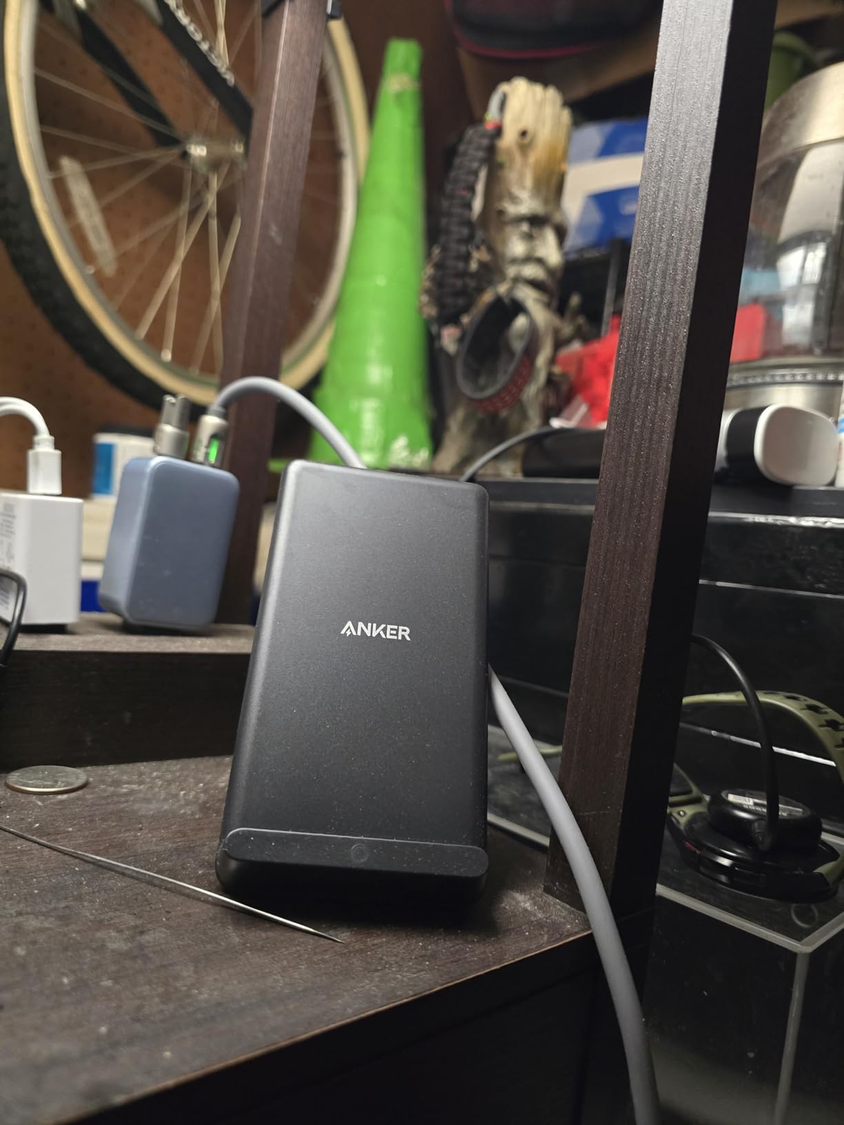 Anker 313 Wireless Charger (Stand), Qi-Certified for iPhone 15/14/13/12/11/X/8, 10W Max for Galaxy S23/S22/S21, Micro-USB (9V/2A Adapter Required, Not Included) customer photo 1