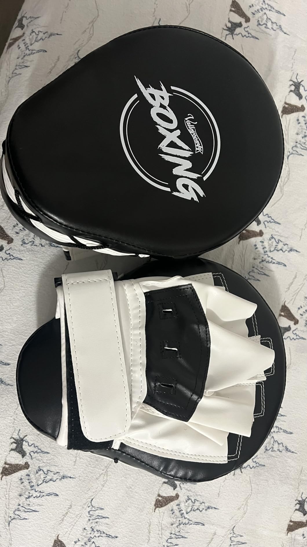 Valleycomfy Boxing Curved Focus Punching Mitts- Leatherette Training Hand Pads customer photo 1