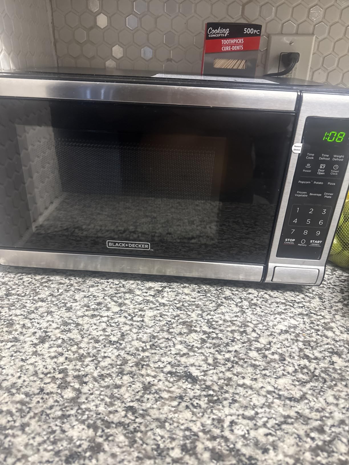 BLACK+DECKER EM720CB7 Digital Microwave Oven with Turntable Push-Button Door, Child Safety Lock, 700W, Stainless Steel, 0.7 Cu.ft customer photo 1