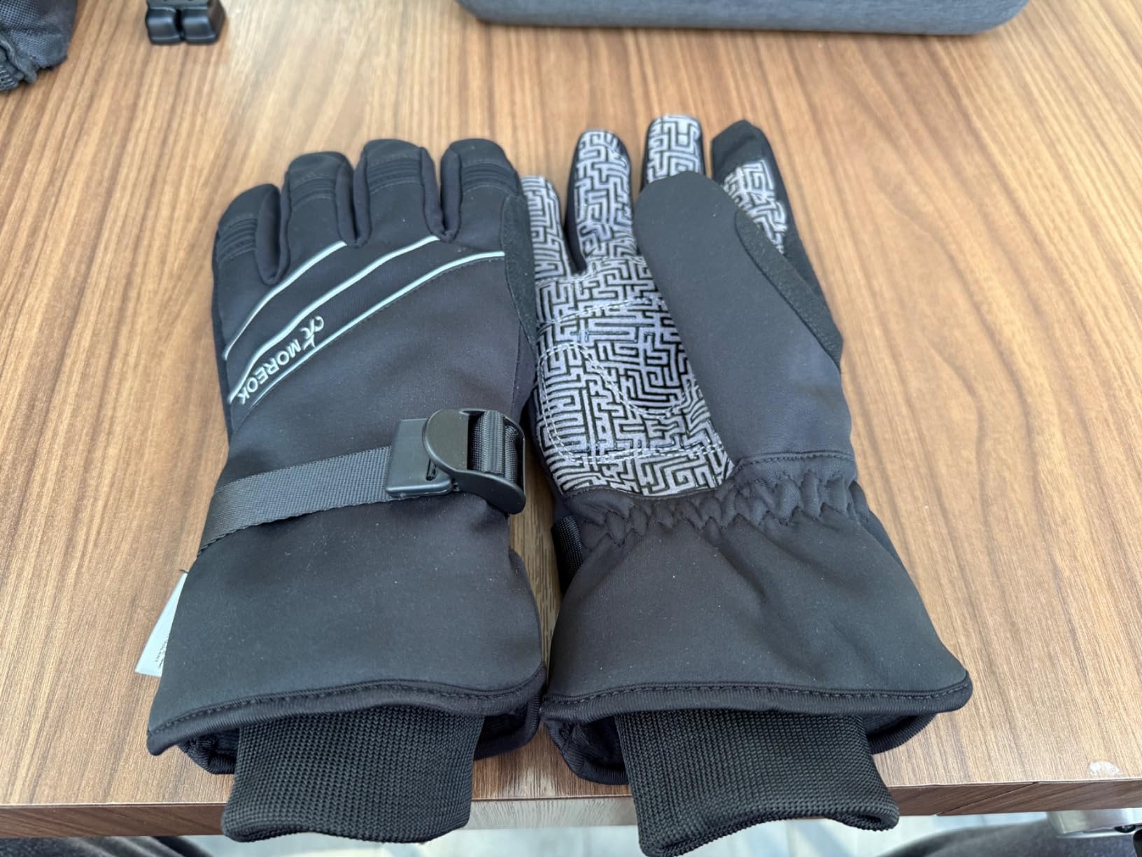 Waterproof & Windproof -30°F Winter Gloves for Men/Women, 3M Thinsulate Thermal Gloves Touch Screen Warm Gloves for Skiing, Cycling, Motorcycle, Running customer photo 1