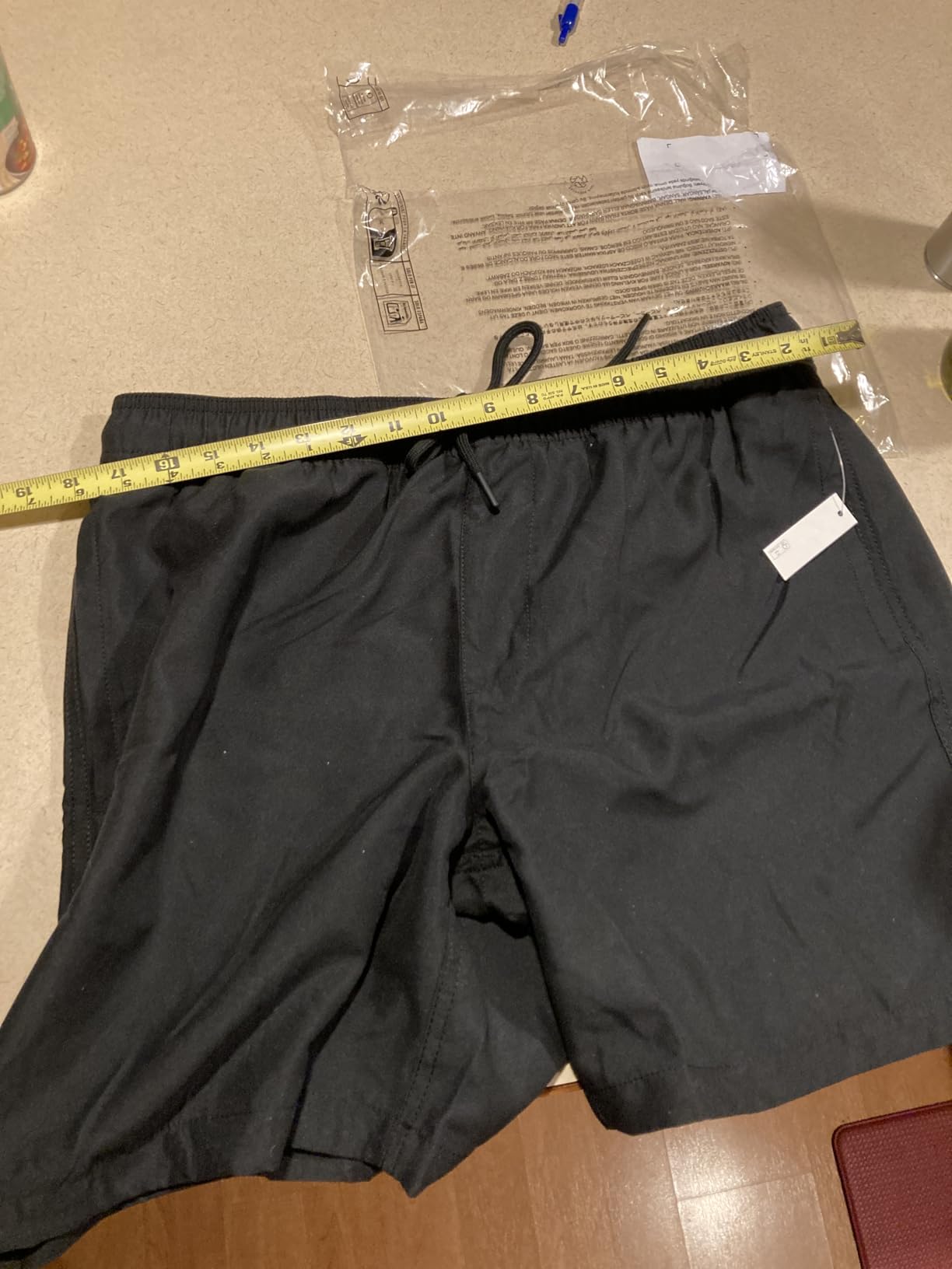 Amazon Essentials Men's Swim Trunks with Mesh Lining, Pockets, Drawstring Closure customer photo 1