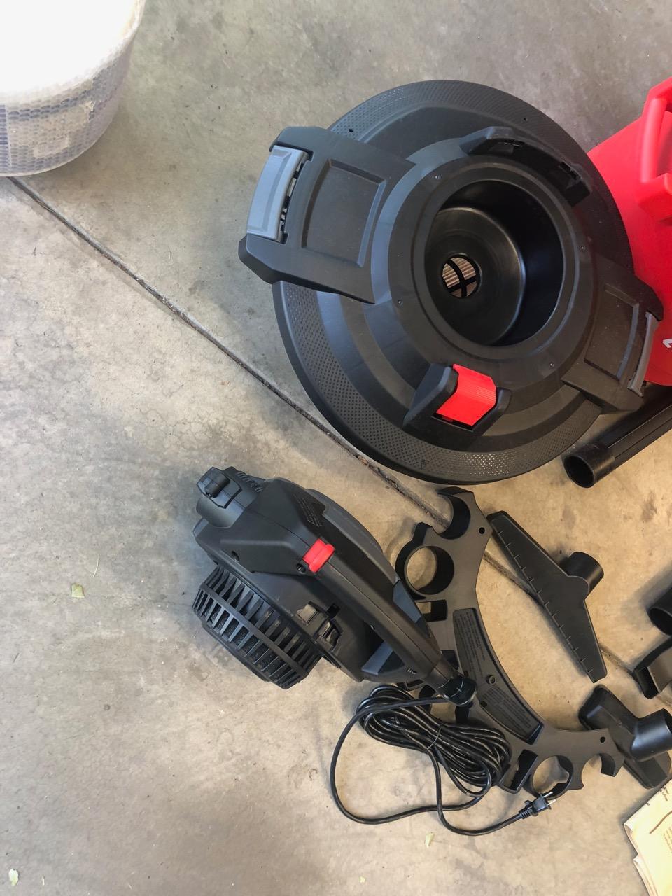 CRAFTSMAN CMXEVBE17607 16 Gallon 6.5 Peak HP Wet Dry Vac with Detachable Leaf Blower, Portable Shop Vacuum Wet and Dry with Filter, Dust Bag, Hose and Attachments for Garage, Outdoor Cleaning customer photo 1