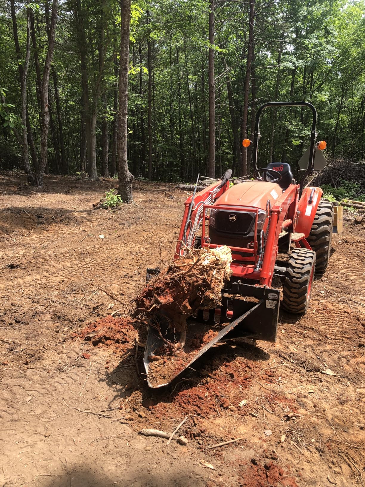 Titan Attachments Extreme Duty Stump Bucket & Tree Spade for Universal Skid Steer Quick Tach, HD Serrated Edge, Replaceable Bucket Teeth, Root & Stump Removal Attachment customer photo 1
