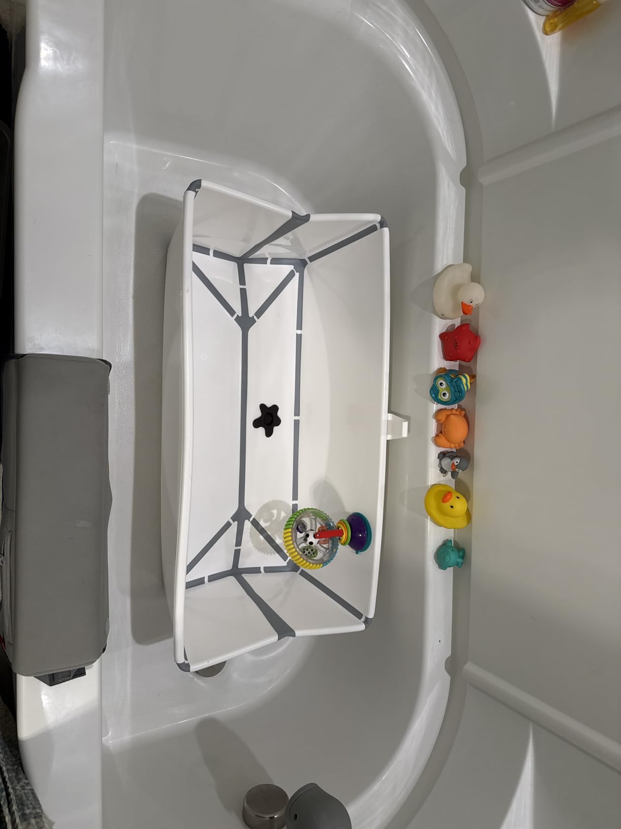 Stokke Flexi Bath X-Large Baby Bathtub, White Grey - 31.5 x 15.7 x 9.4 in - Best for Infants & Toddlers - Lightweight, Foldable & Easy to Store - Convenient to Use at Home or Traveling customer photo 1