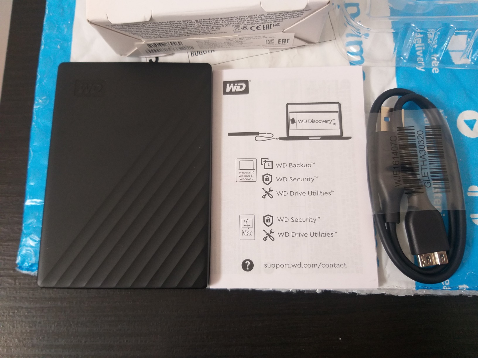 WD 1TB My Passport Portable External Hard Drive, Black, Backup Software with Defense Against Ransomware, and Password Protection, USB 3.1/USB 3.0 Compatible - WDBYVG0010BBK-WESN customer photo 1