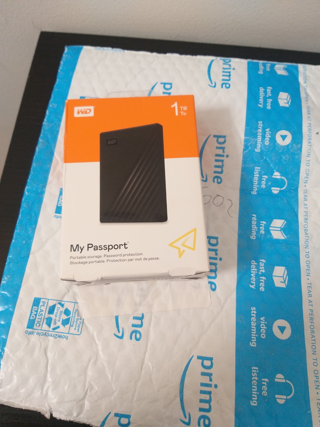 WD 1TB My Passport Portable External Hard Drive, Black, Backup Software with Defense Against Ransomware, and Password Protection, USB 3.1/USB 3.0 Compatible - WDBYVG0010BBK-WESN customer photo 2