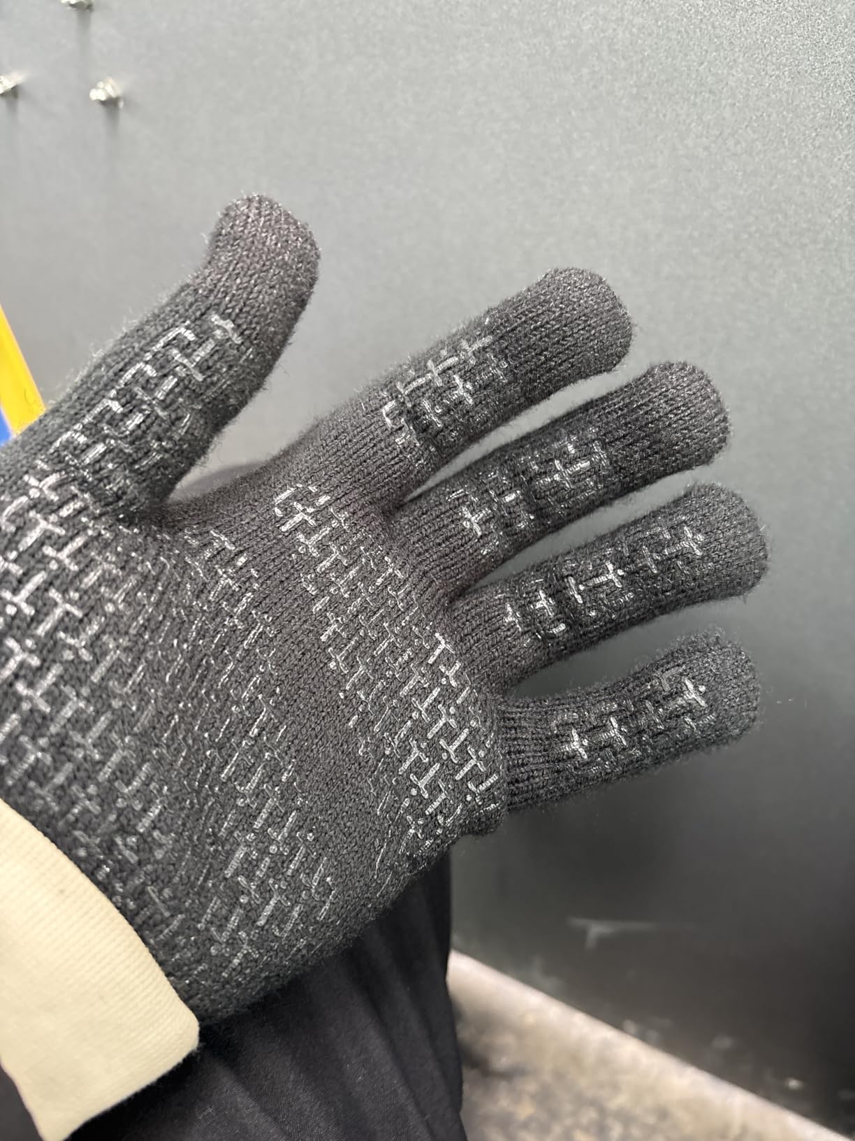 TRENDOUX Merino Wool Winter Gloves for Men Women, Cold Weather Warm Touchscreen Unisex, Non-slip, Knit Elastic Cuff customer photo 1