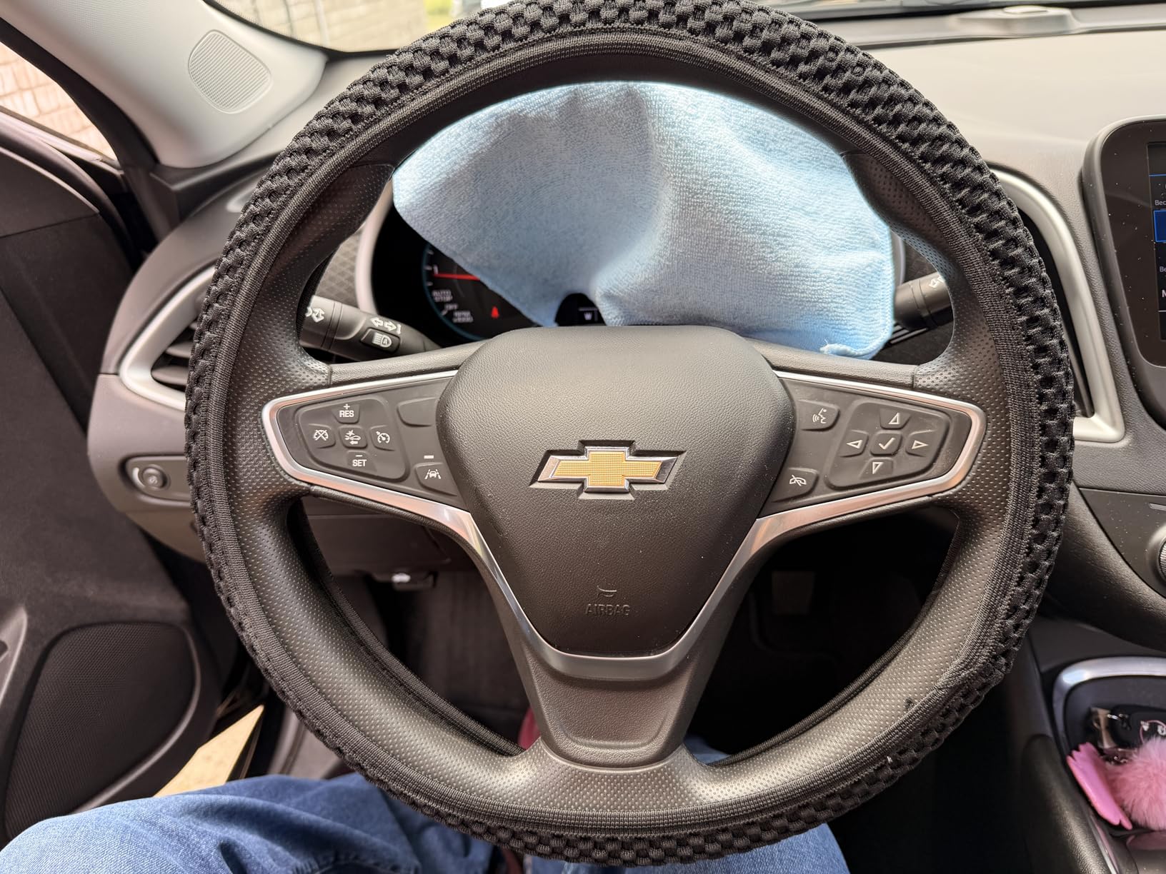 KAFEEK Elastic Stretch Steering Wheel Cover, Warm in Winter and Cool in Summer, Universal 15 inch, Microfiber Breathable Ice Silk, Anti-Slip, Odorless, Easy Carry, Black customer photo 1