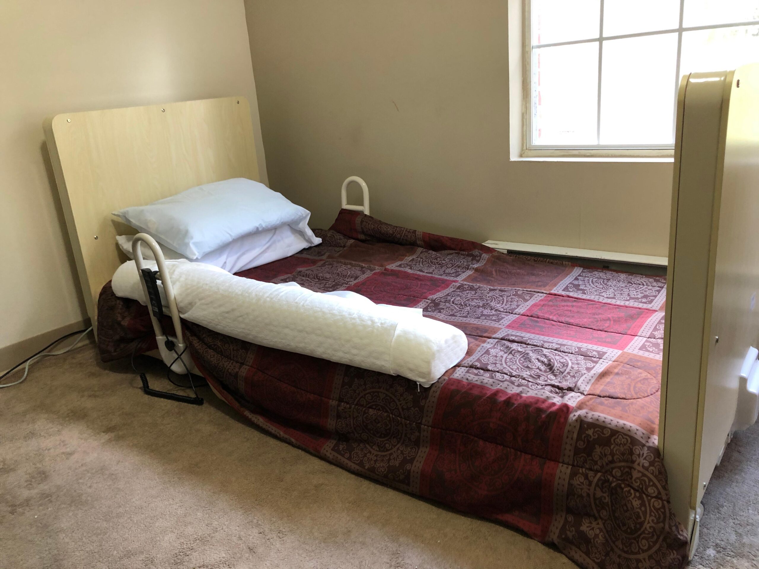 Super Low Full Electric Hospital Bed - Lowest Bed, Goes Down to Floor - 3.9