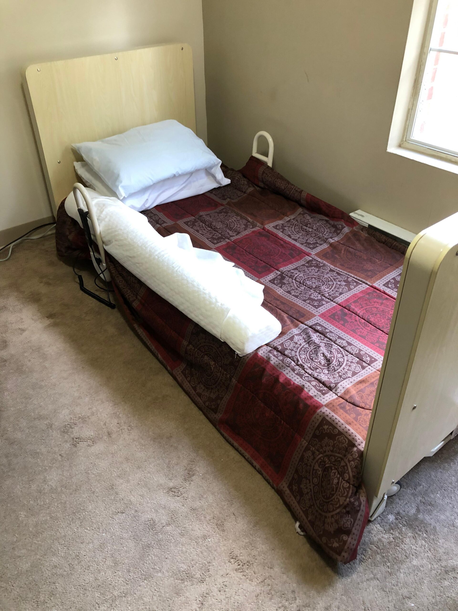 Super Low Full Electric Hospital Bed - Lowest Bed, Goes Down to Floor - 3.9