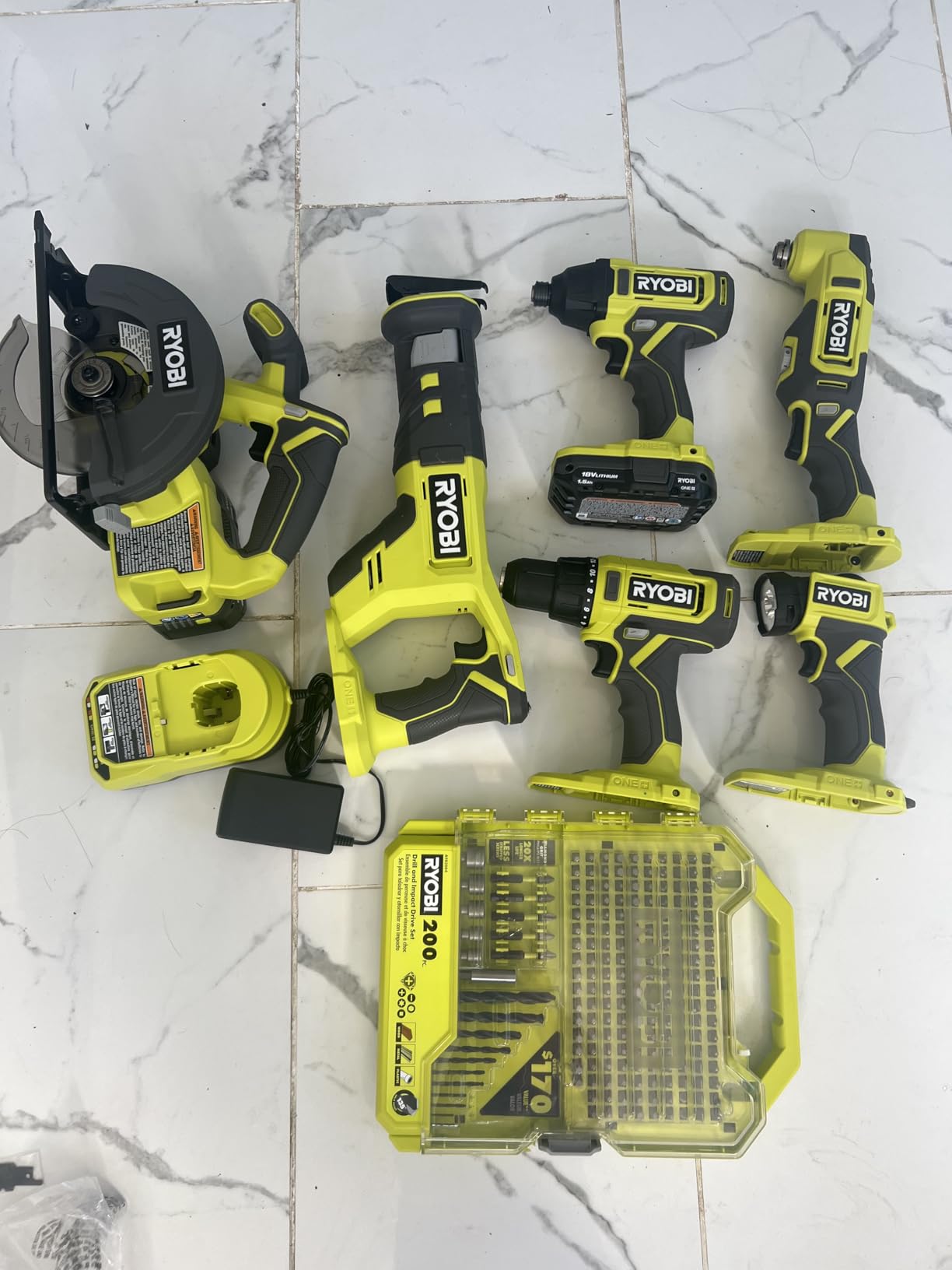 P1819 18V One+ Lithium Ion Combo Kit (6 Tools: Drill/Driver, Impact Driver, Reciprocating Saw, Circular Saw, Multi-Tool, LED Worklight, 4.0 Ah & 1.5 Ah Battery, Charger, Bag) customer photo 1